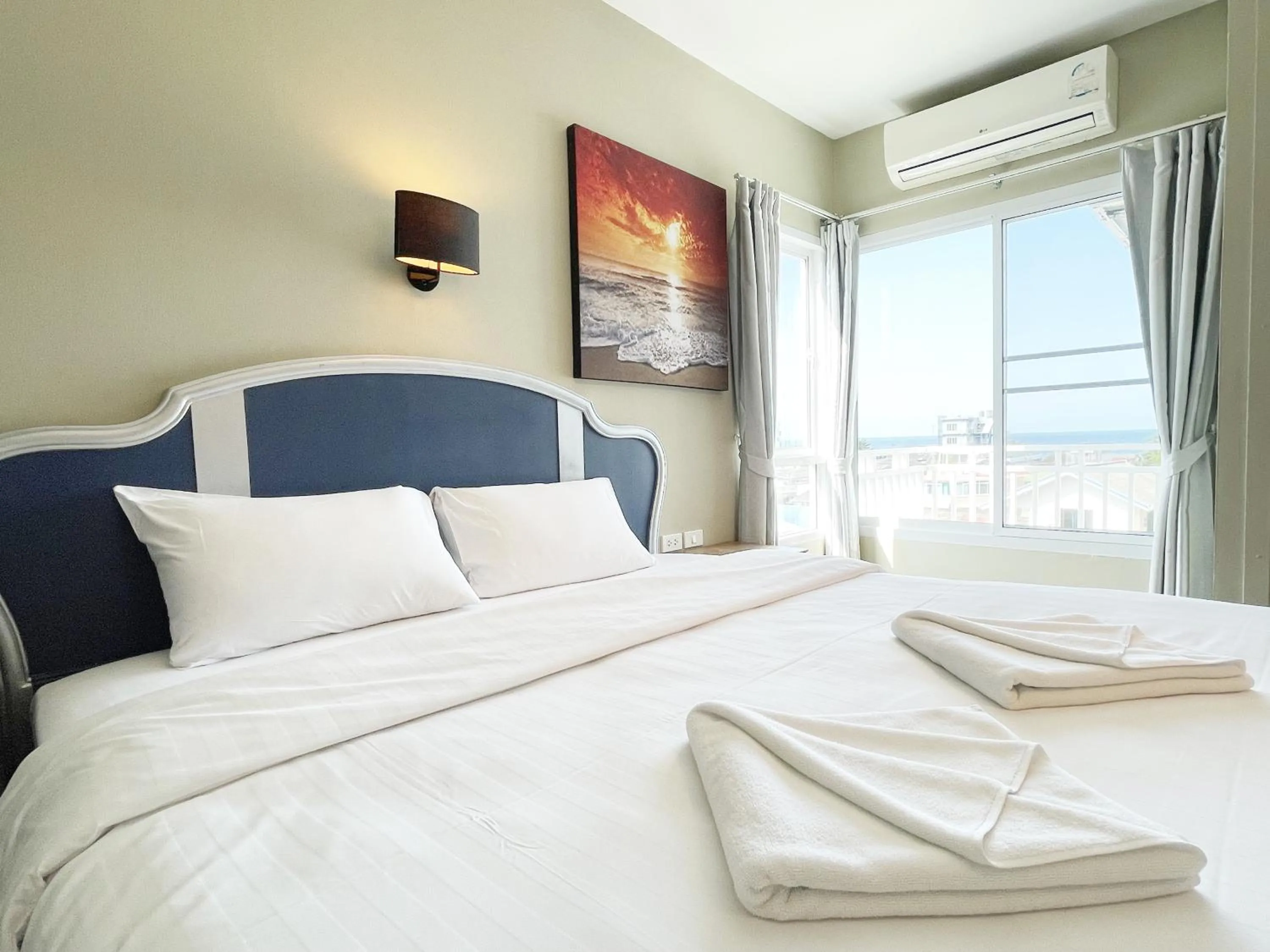 Deluxe Double Room with Sea View in Hub Hua Hin 57