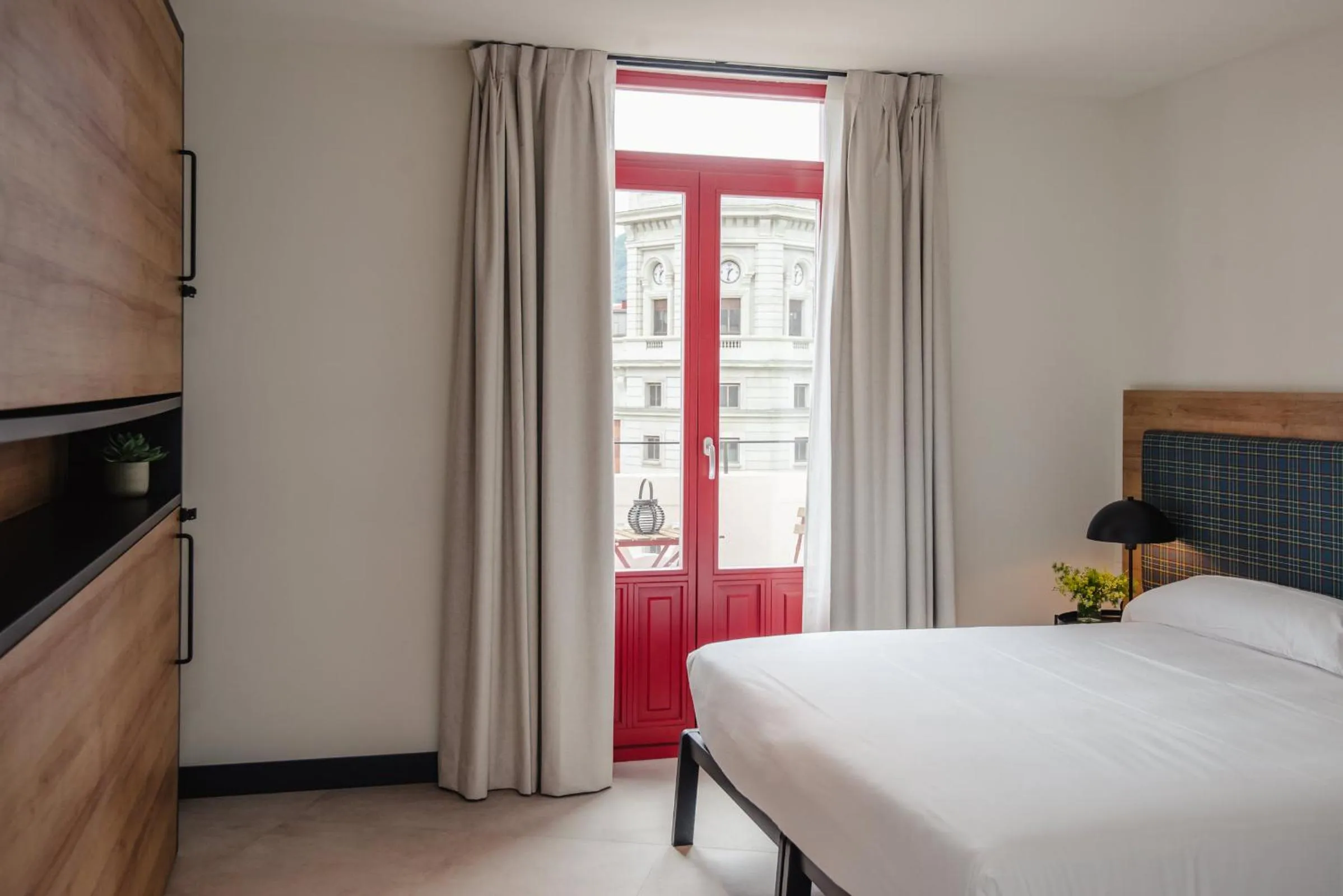 Quadruple Room with Terrace in LATROUPE La Granja