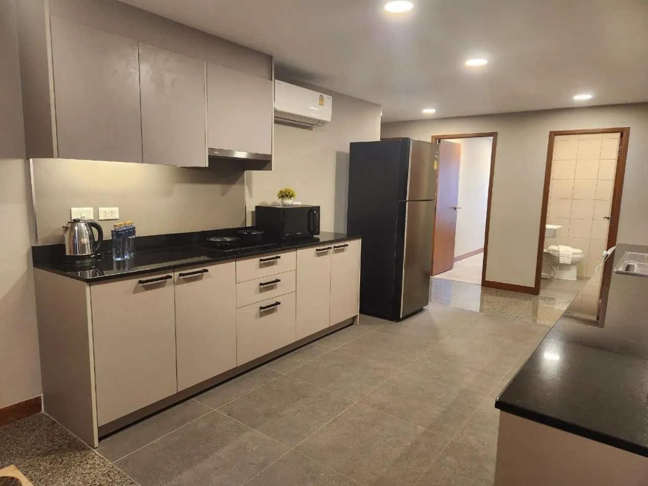 Three-Bedroom Suite in United Tower Thonglor by Aspira