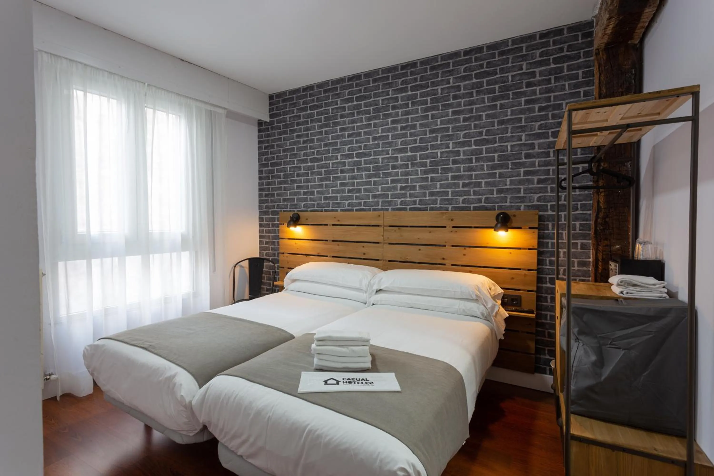 Twin Room with Private Bathroom in Casual Mardones