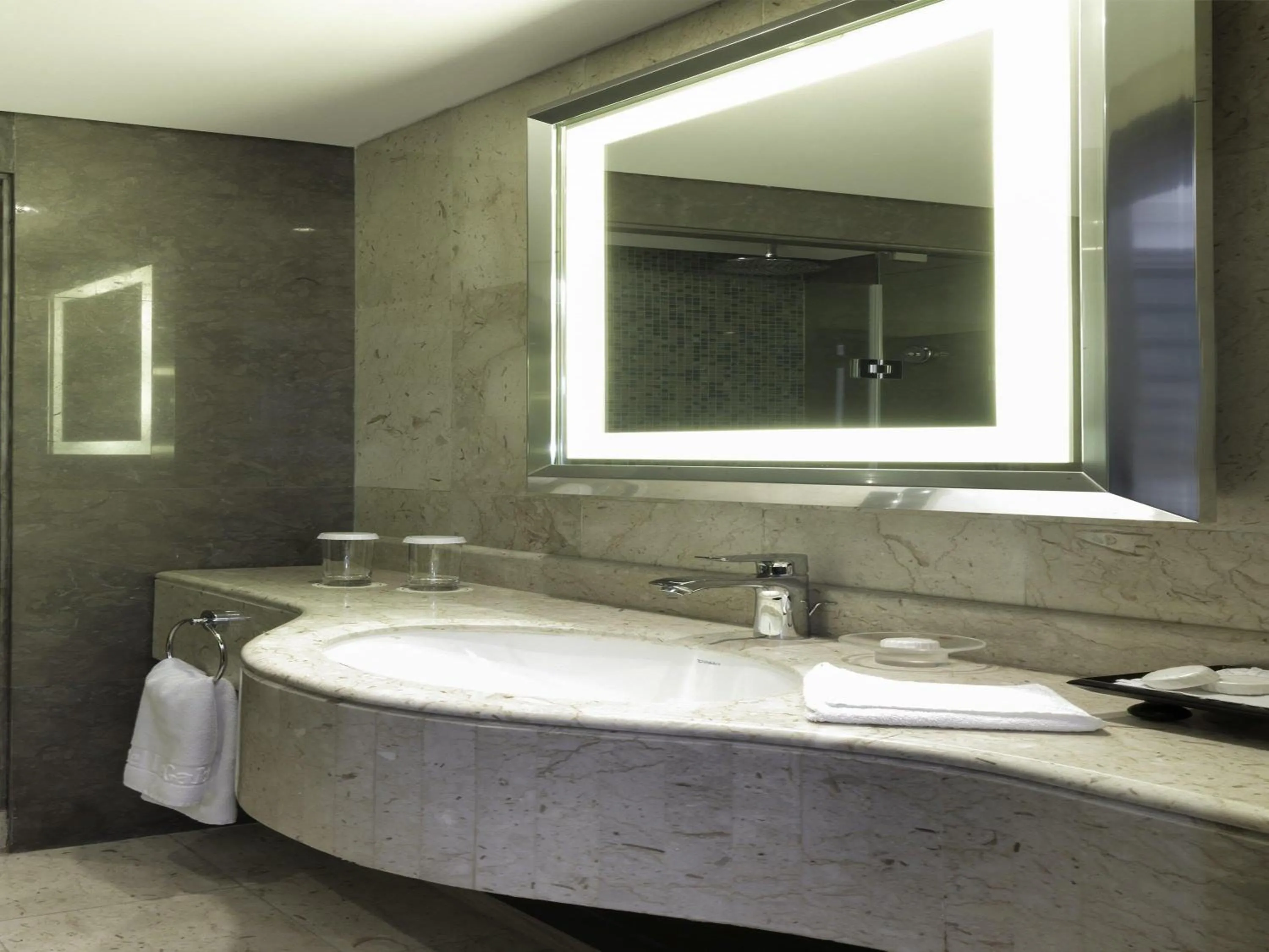 Luxury King Room with Balcony in Sofitel Beirut Le Gabriel