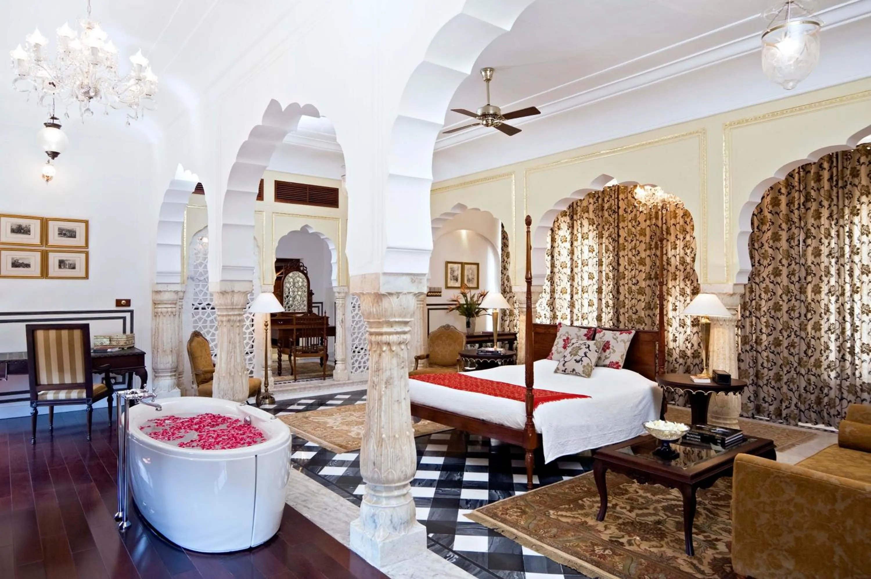 Royal Suite in Samode Palace