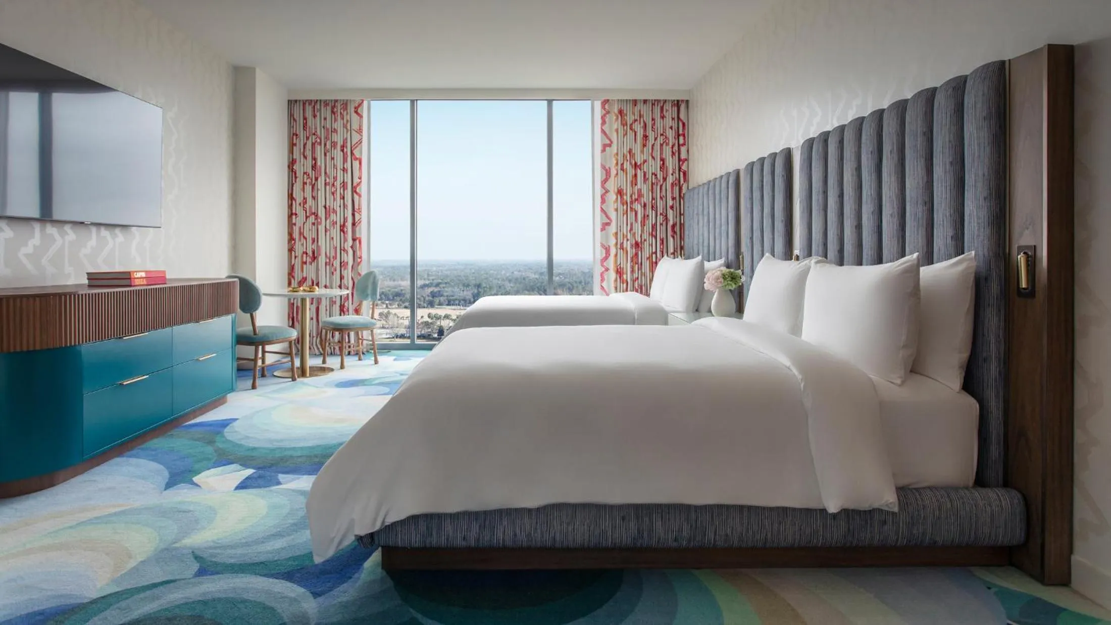 Balcony Two Queens Accessible in Lake Nona Wave Hotel