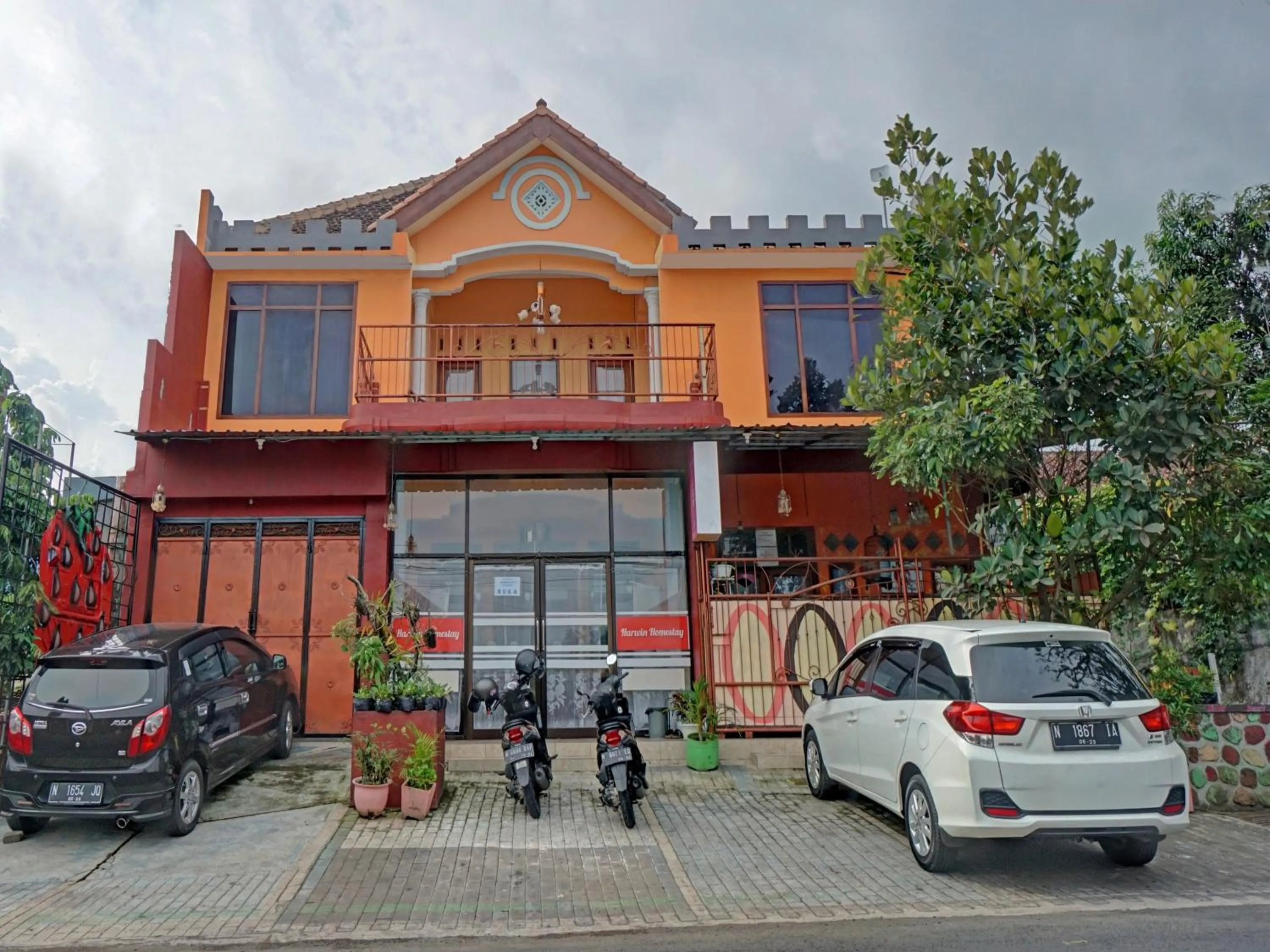 Hotel O Harwin Homestay