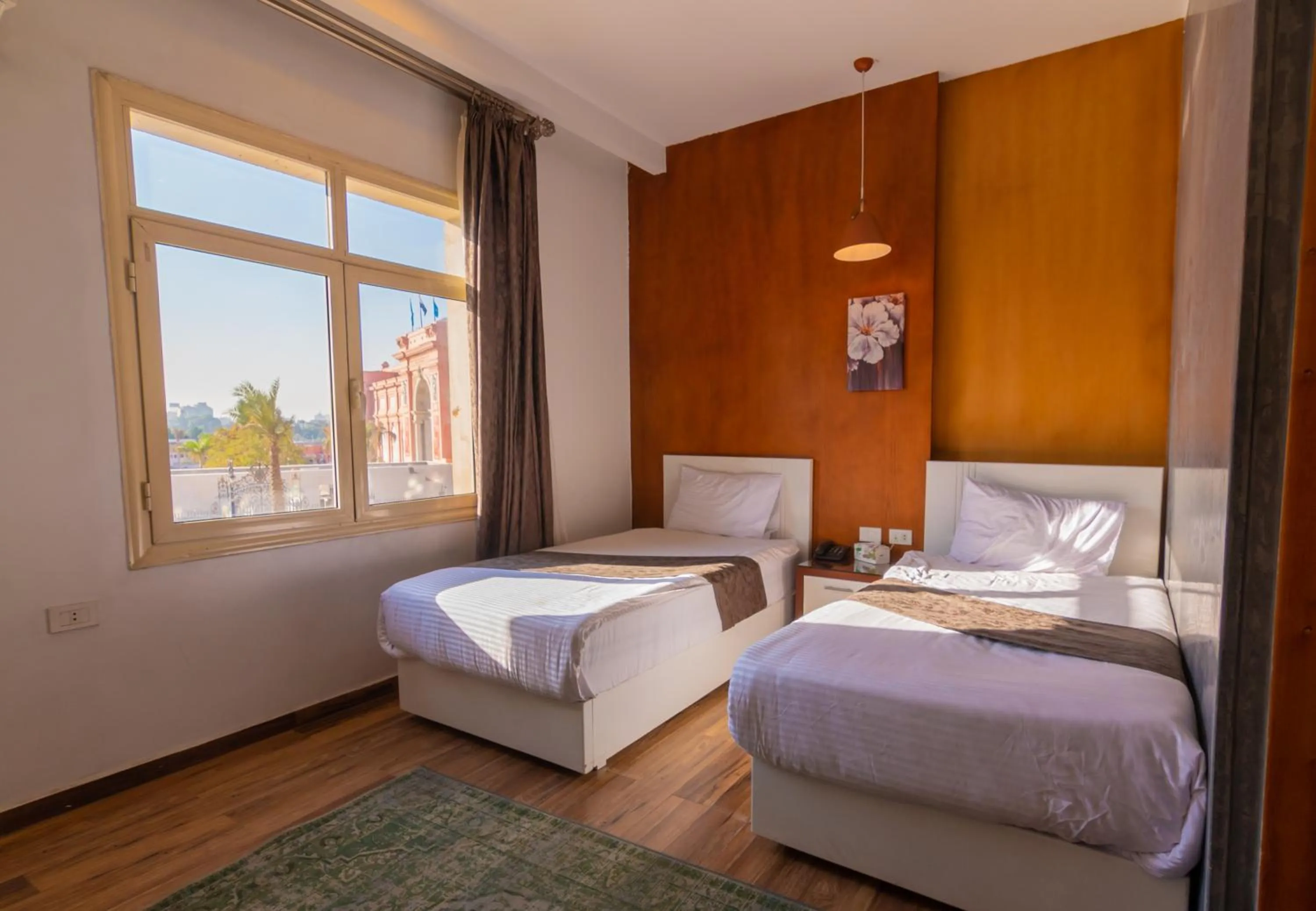 Deluxe Twin Room in Museum Plaza
