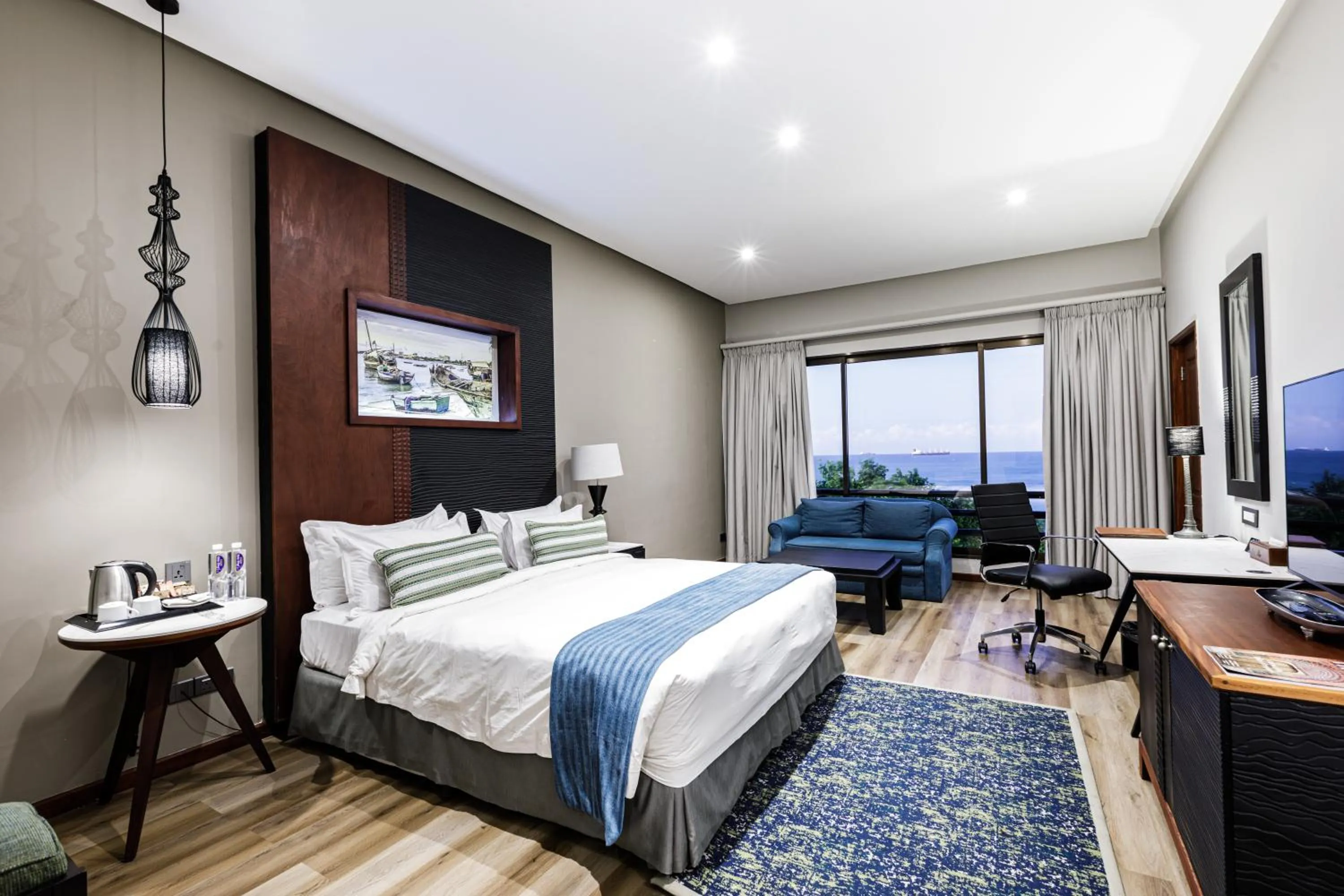 Superior Deluxe Room in Sea Cliff Hotel