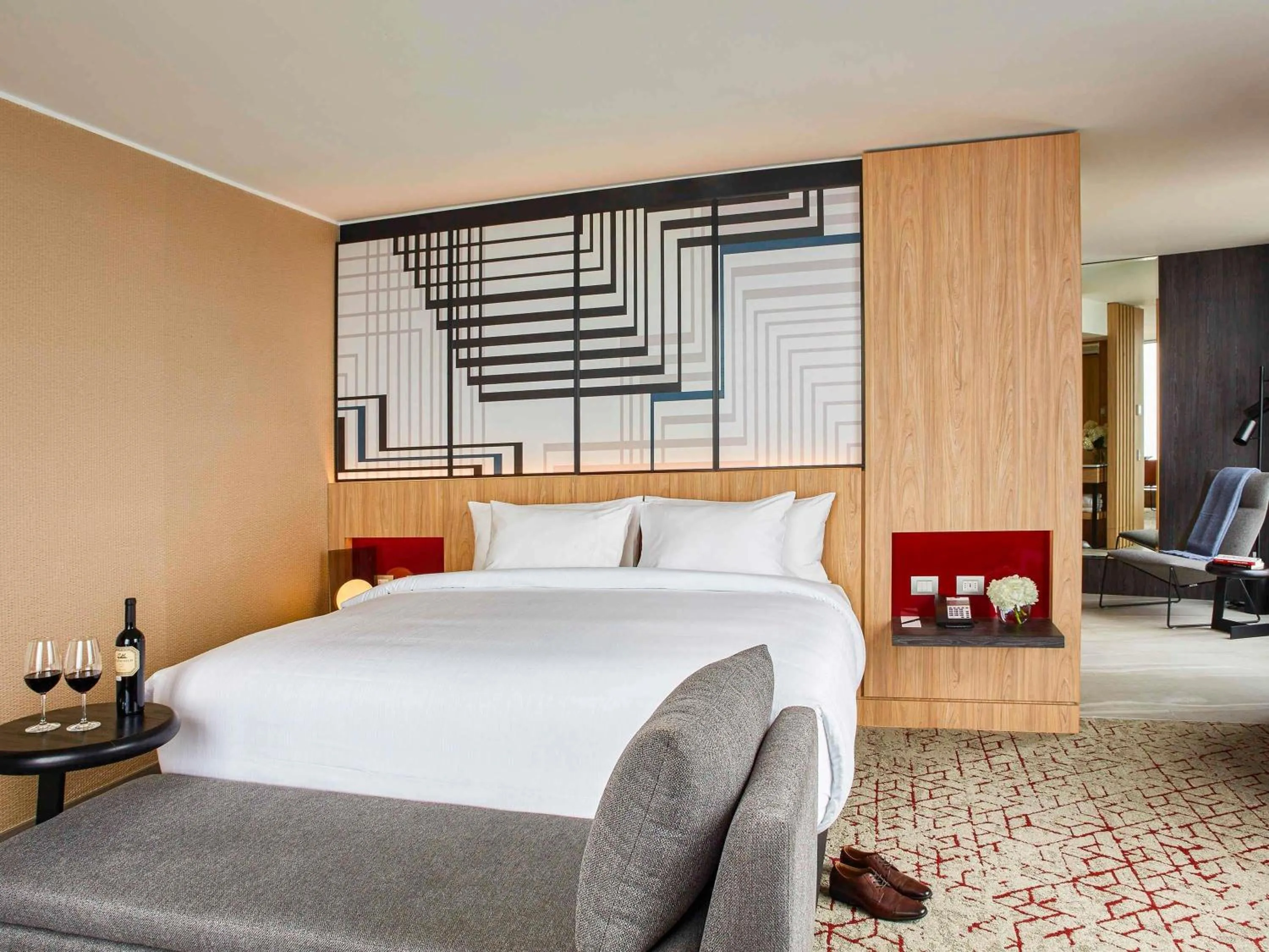 Junior King Suite with Executive Lounge access in Pullman Lima Miraflores