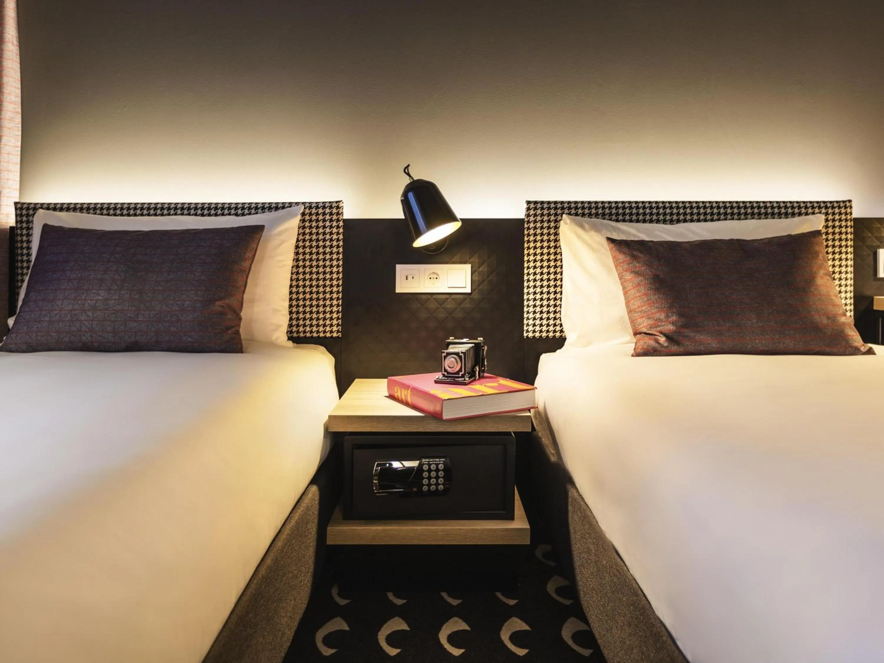 Standard Twin Room in ibis Styles Arnhem Centre