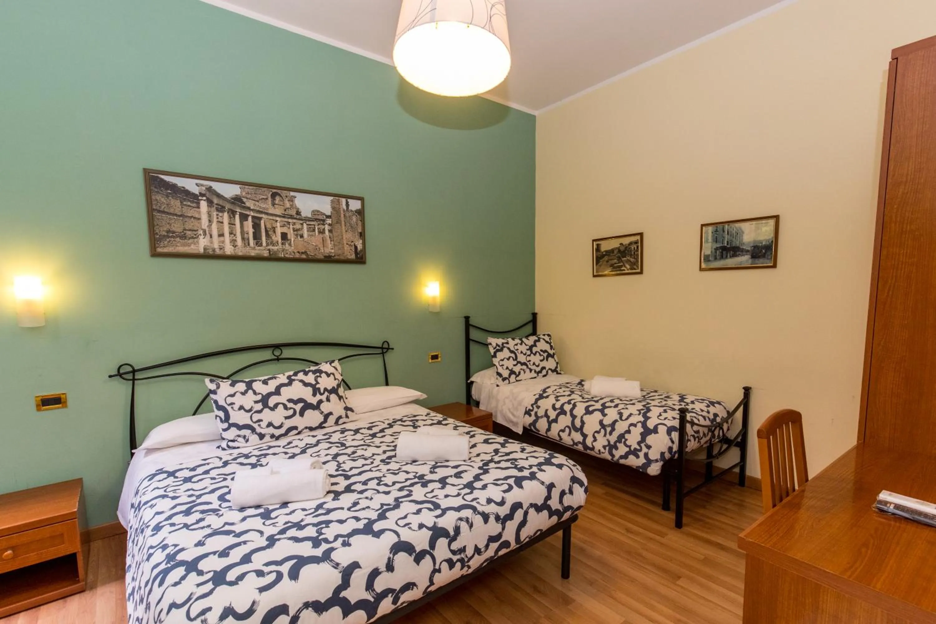 Triple Room with Private Bathroom in Palazzo Santori