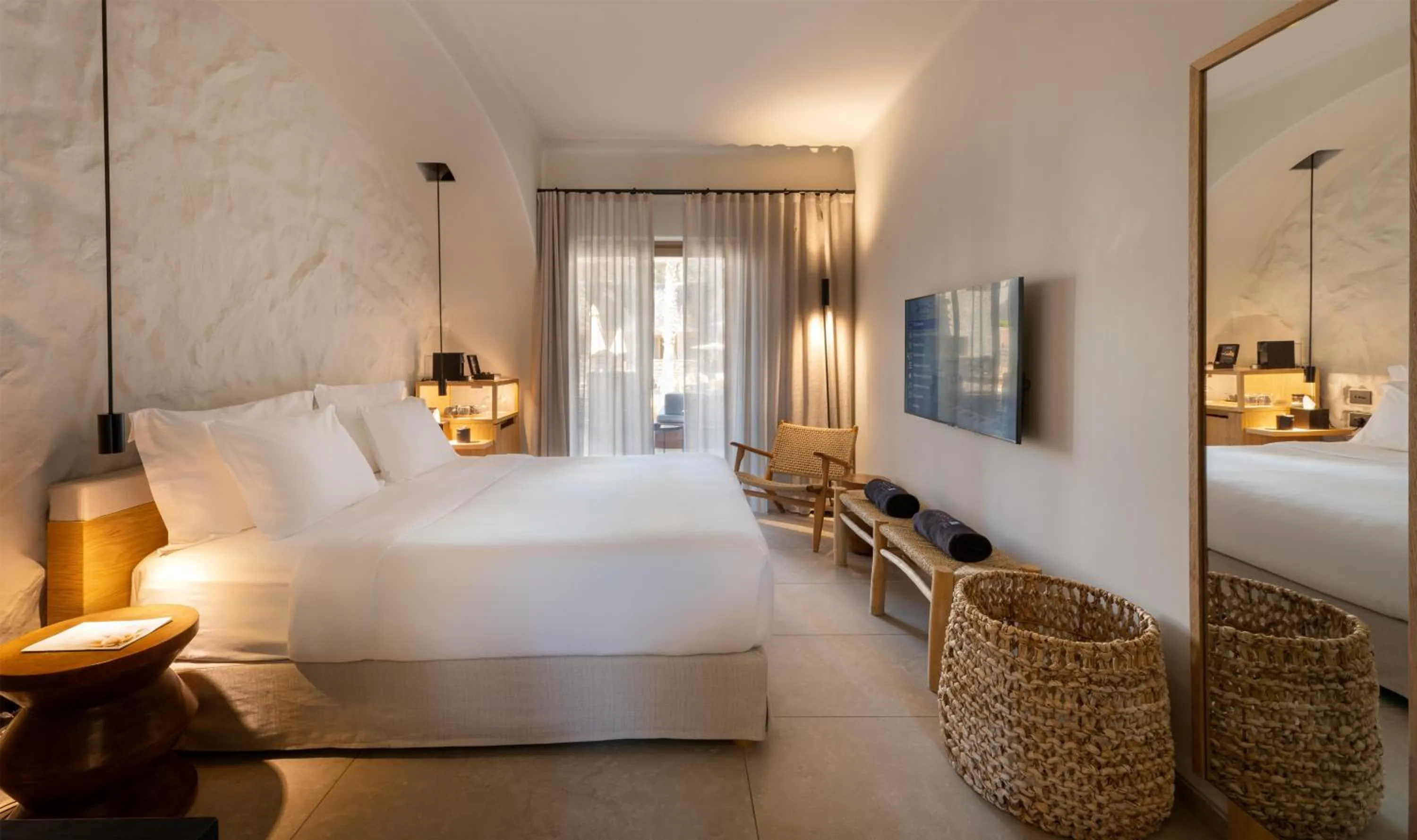 Premium Room-Terrace-Jacuzzi in Radisson Blu Zaffron Resort, Santorini