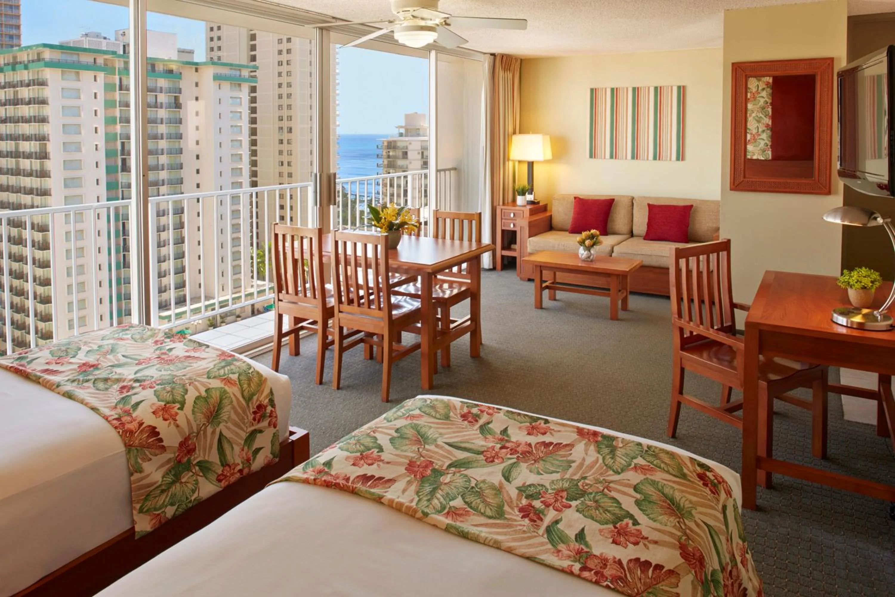 Studio Suite with Two Twin Beds in Pacific Monarch Hotel
