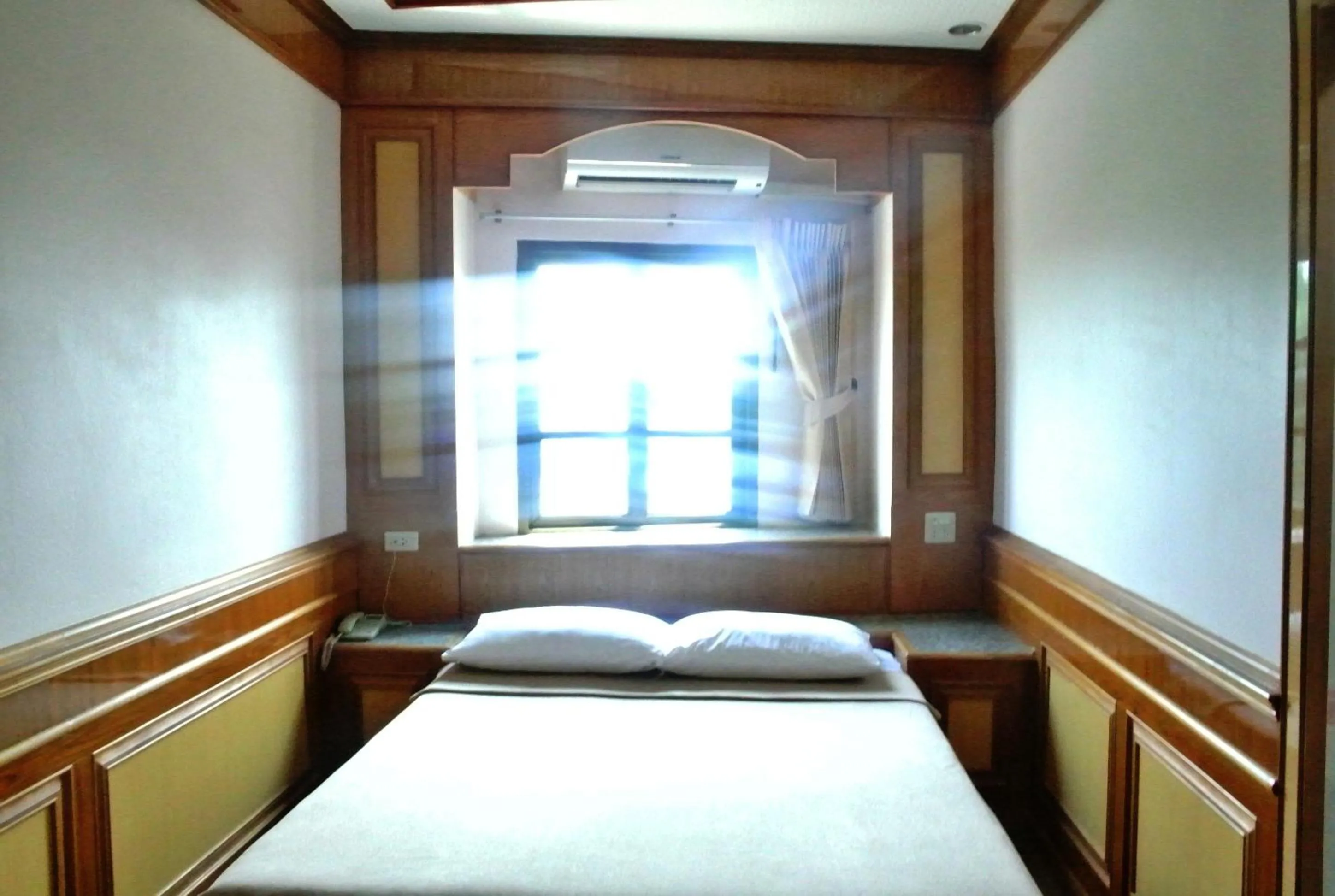 Standard Double Room in Rose Garden Hotel