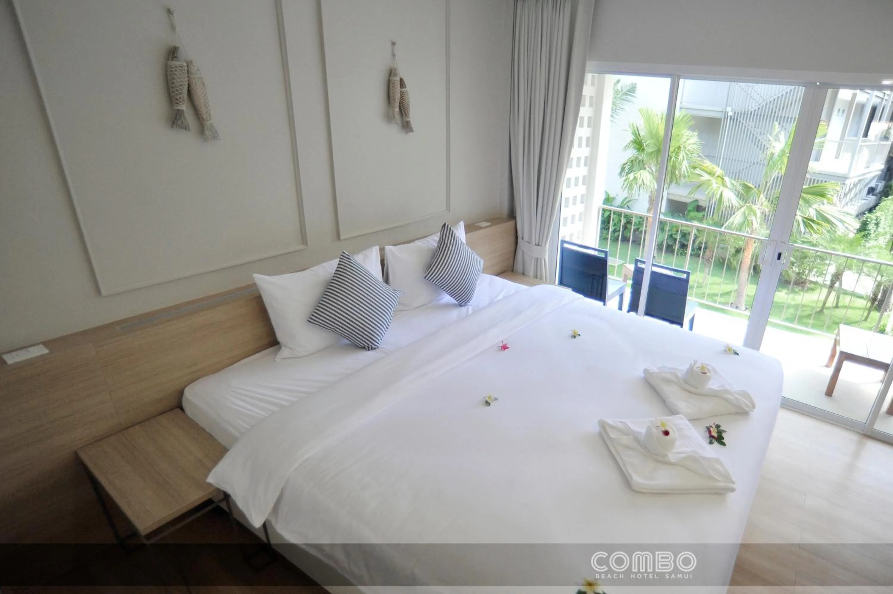 Grand Deluxe Double Room in Combo Beach Hotel Samui