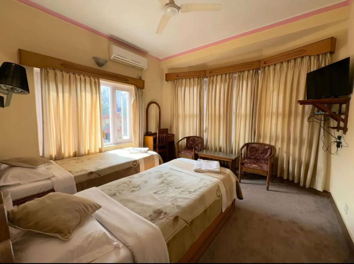 Deluxe Twin Room in Green Tara Hotel