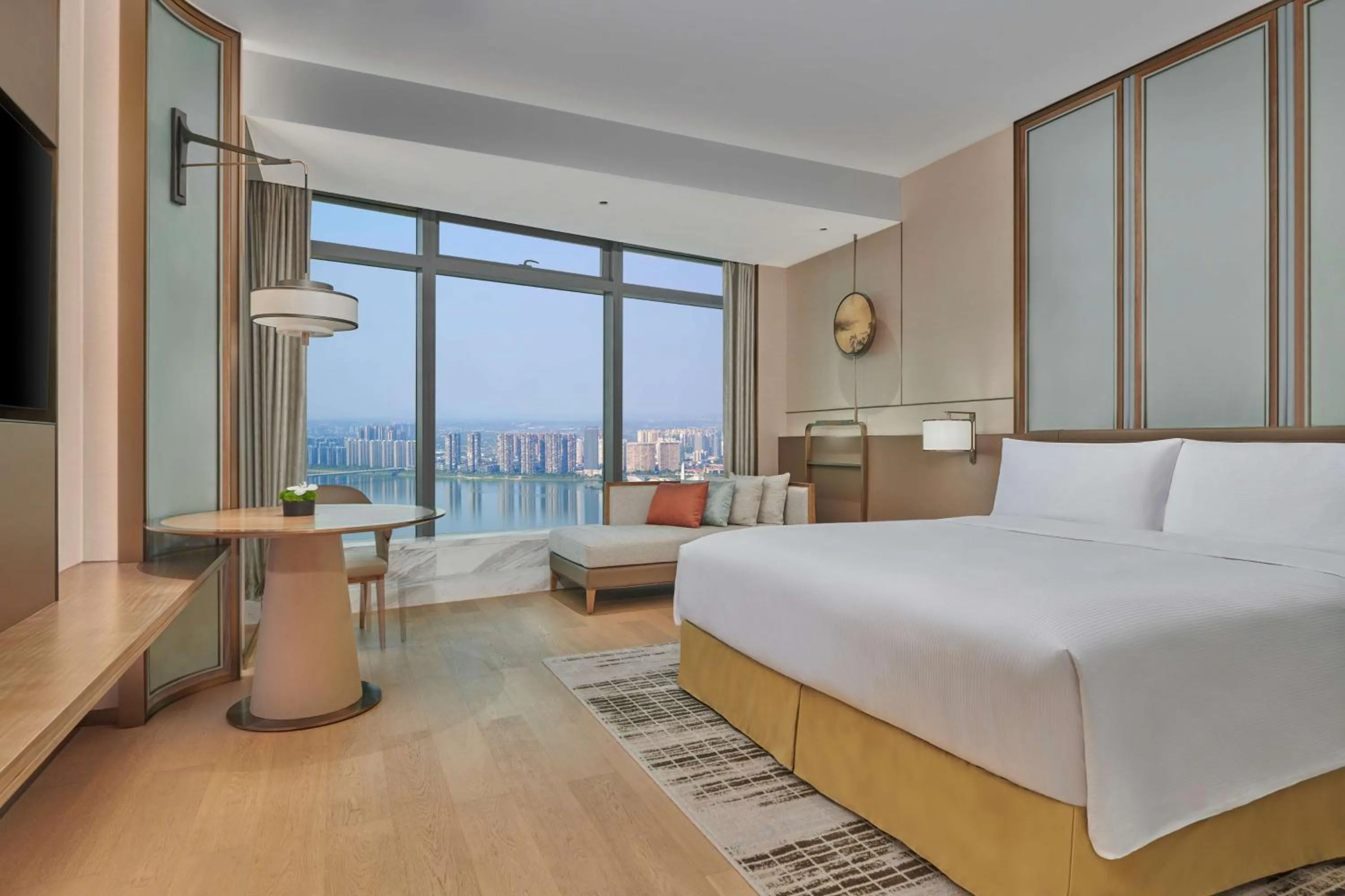 Executive King Room with River View in Hilton Changsha Riverside
