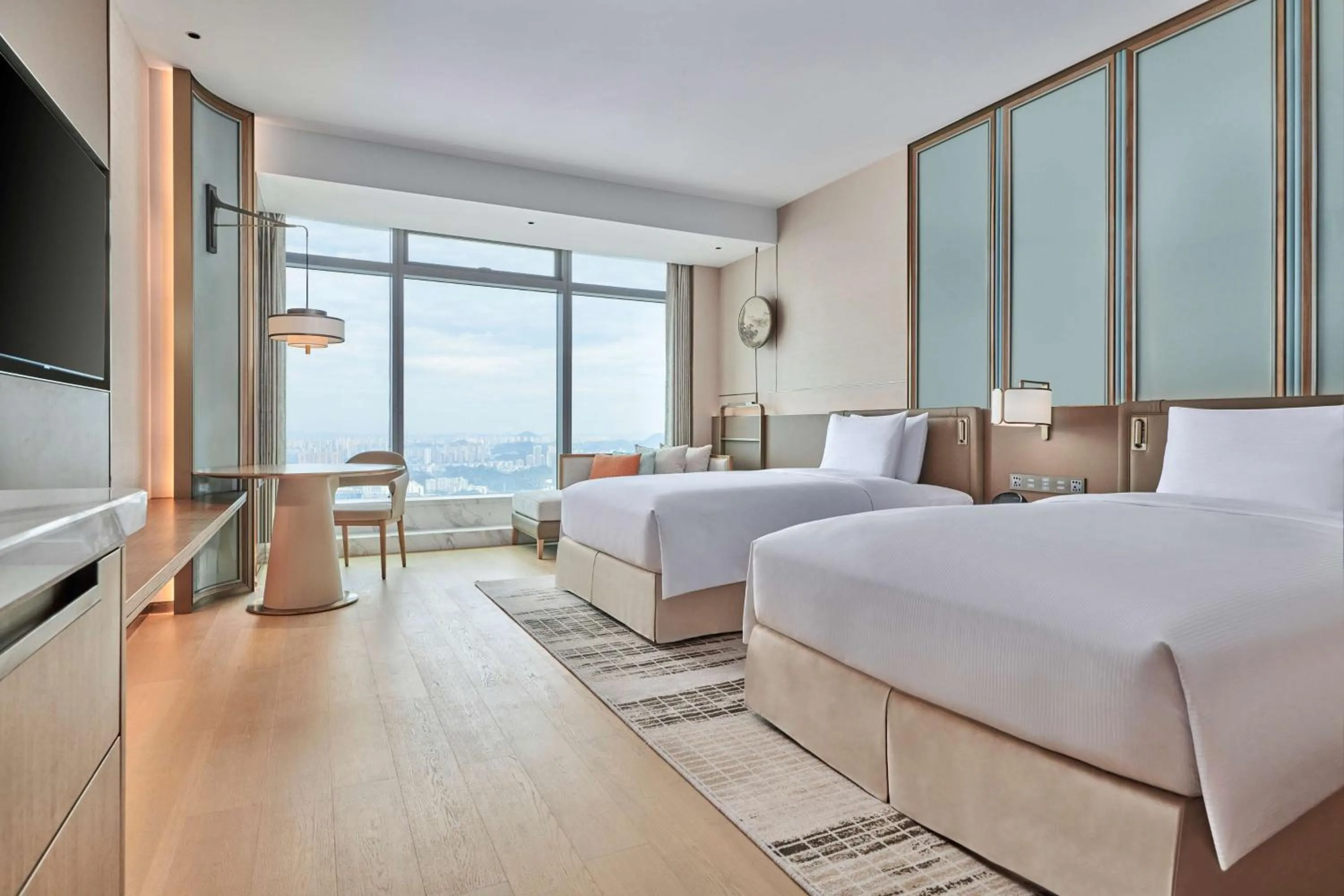 Deluxe Twin Room in Hilton Changsha Riverside