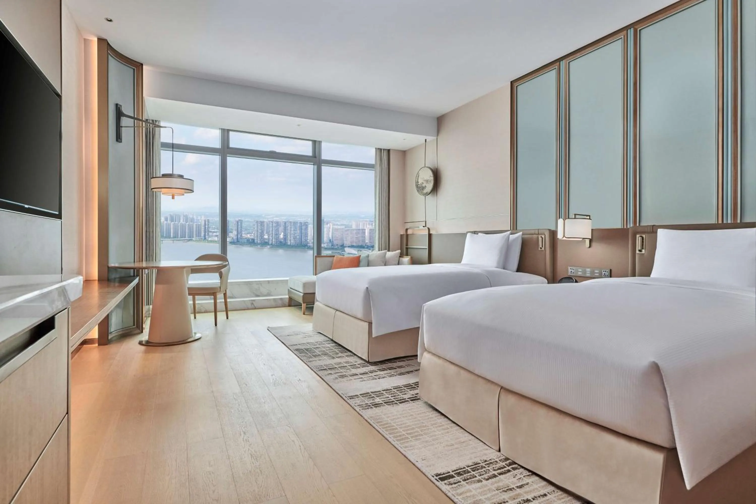 Superior Twin Room with River View in Hilton Changsha Riverside