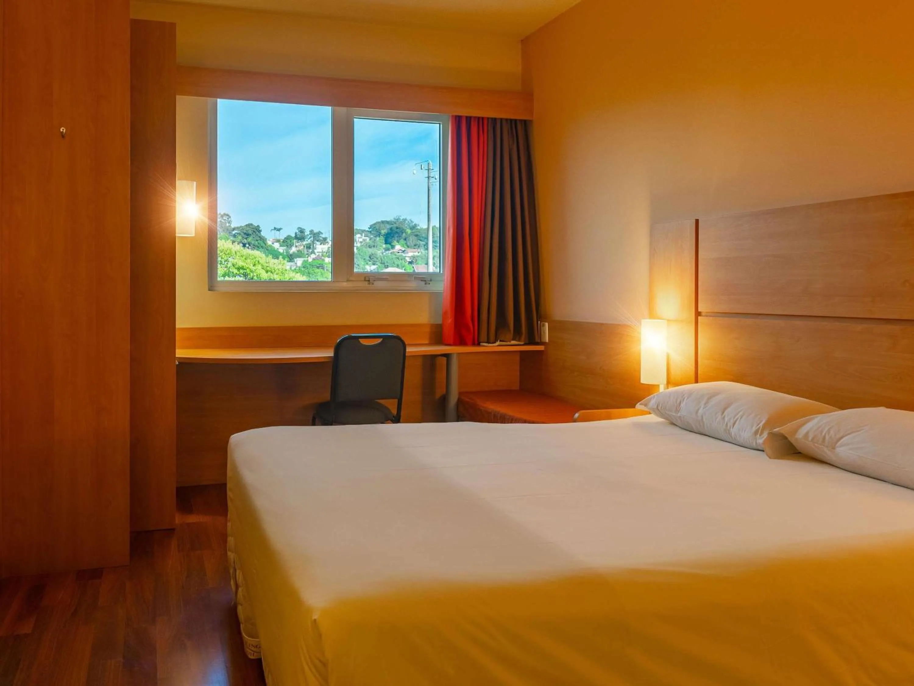 Standard Double Room in ibis Novo Hamburgo