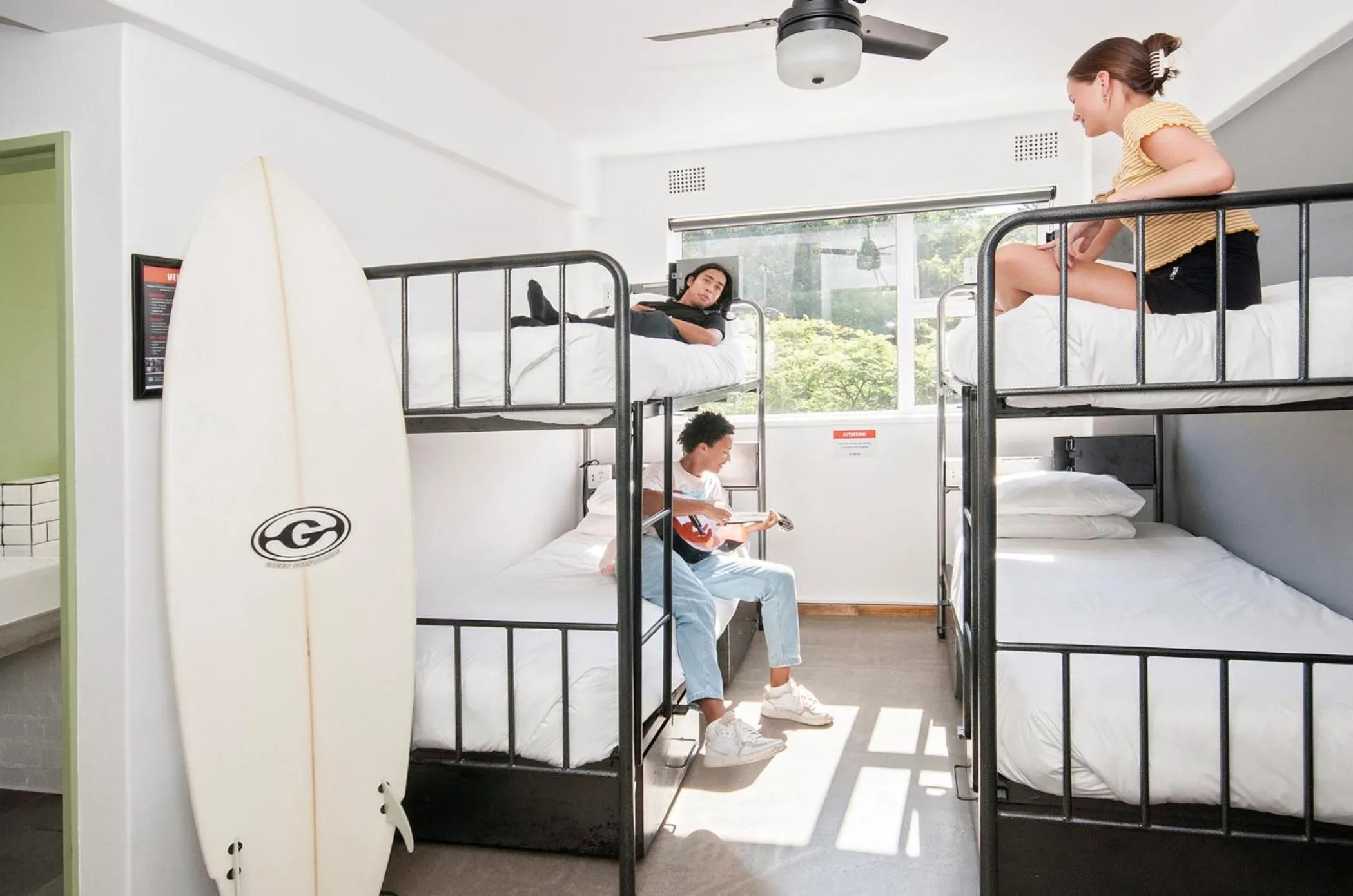 Bed in 4-Bed Mixed Dormitory Room with en-suite Bathroom in Never at Home Kloof Street