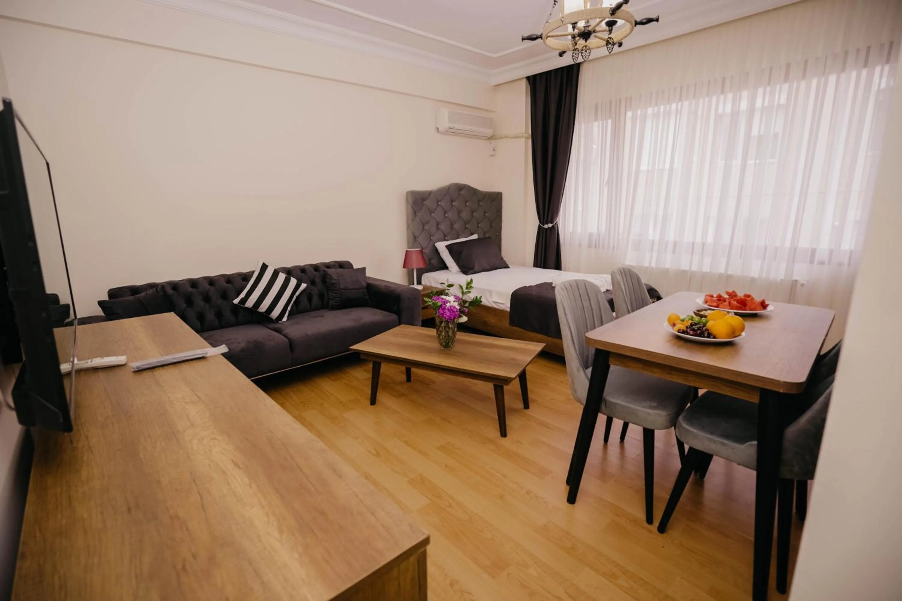 Family Room with Balcony in Cihangir by Aydin Suite Hotel