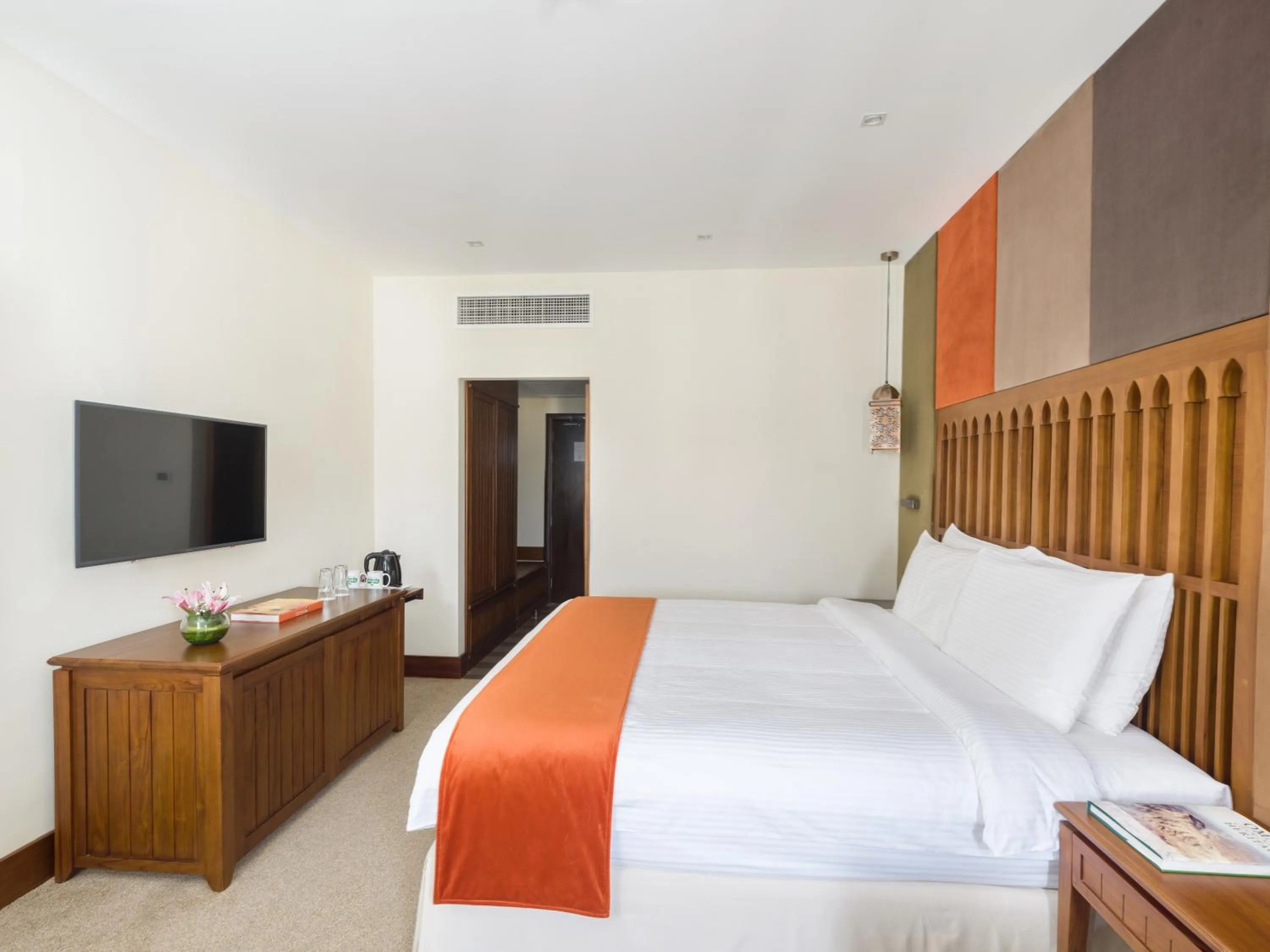 Deluxe Room in Al Falaj Hotel