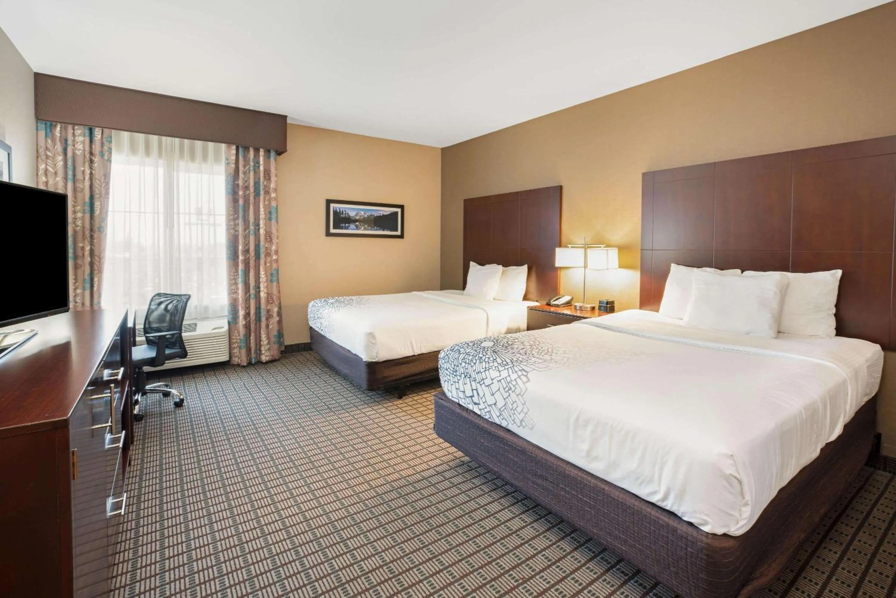 Deluxe Double Room with Two Double Beds in La Quinta by Wyndham Bellingham