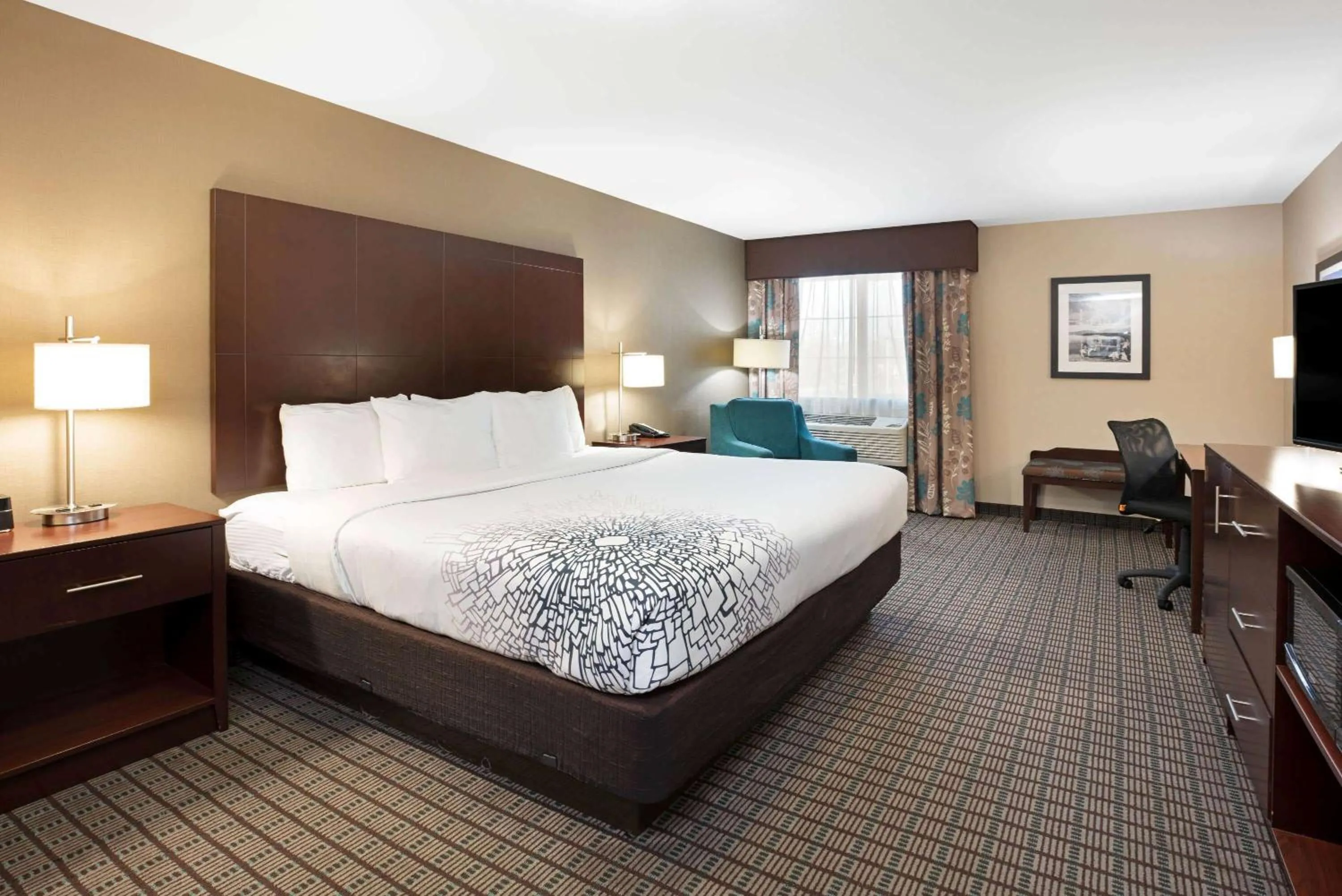 King Room - Mobility Access/Non-Smoking in La Quinta by Wyndham Bellingham