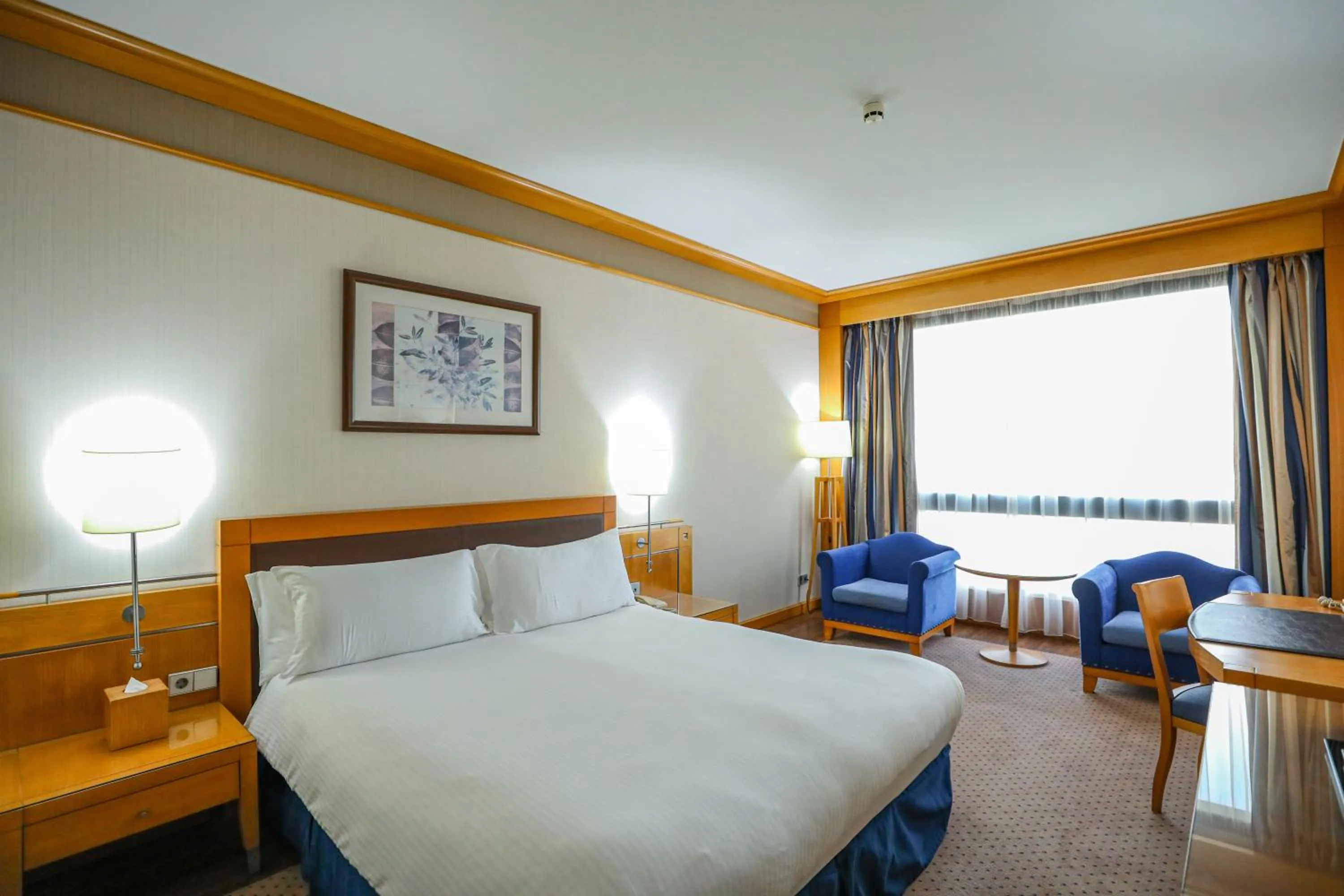 Executive King Room - Smoking in Crowne Plaza Hamra Beirut by IHG