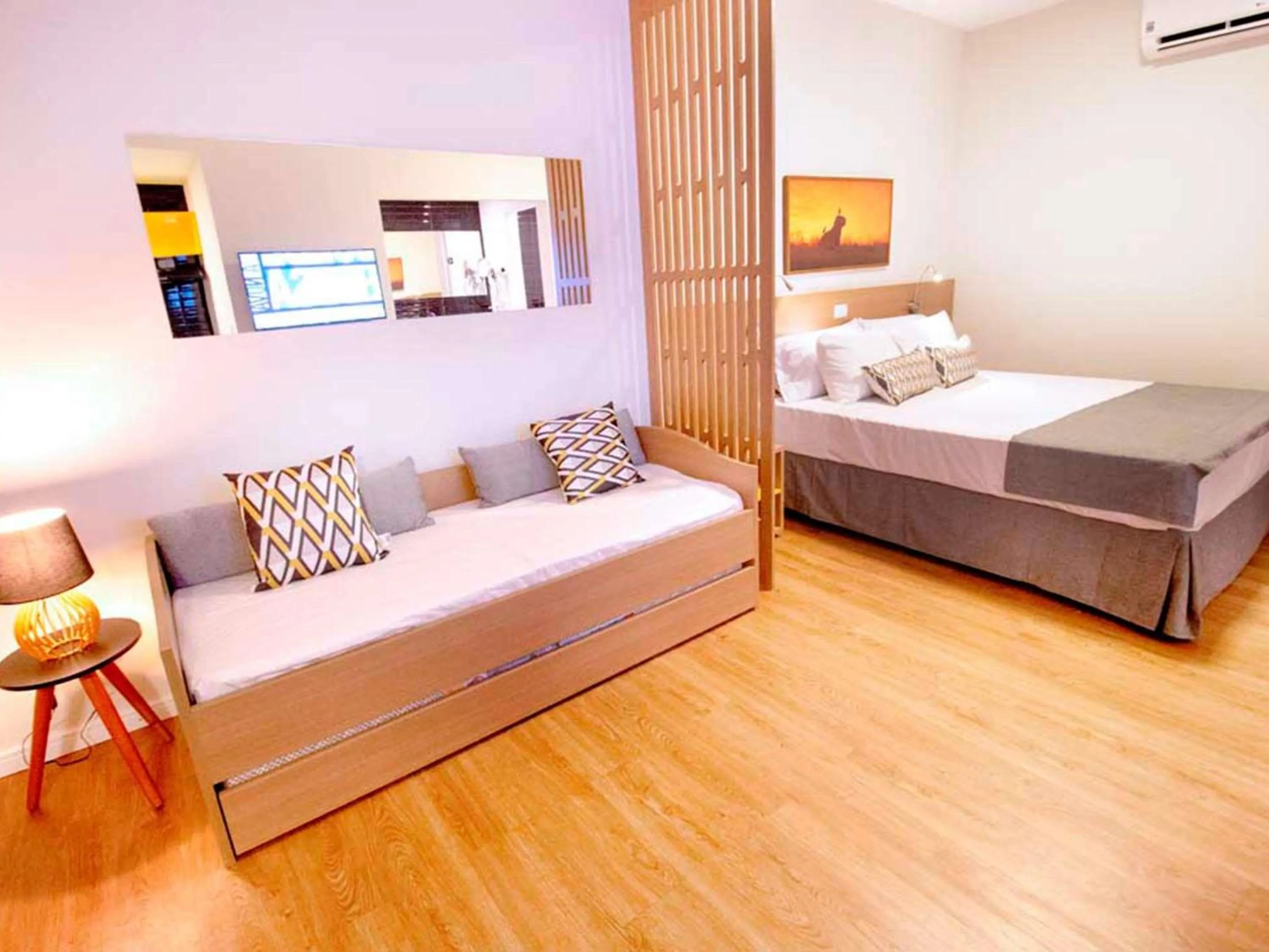 Apartment with One Queen Bed and One Trundle Bed in ibis Styles Bonito