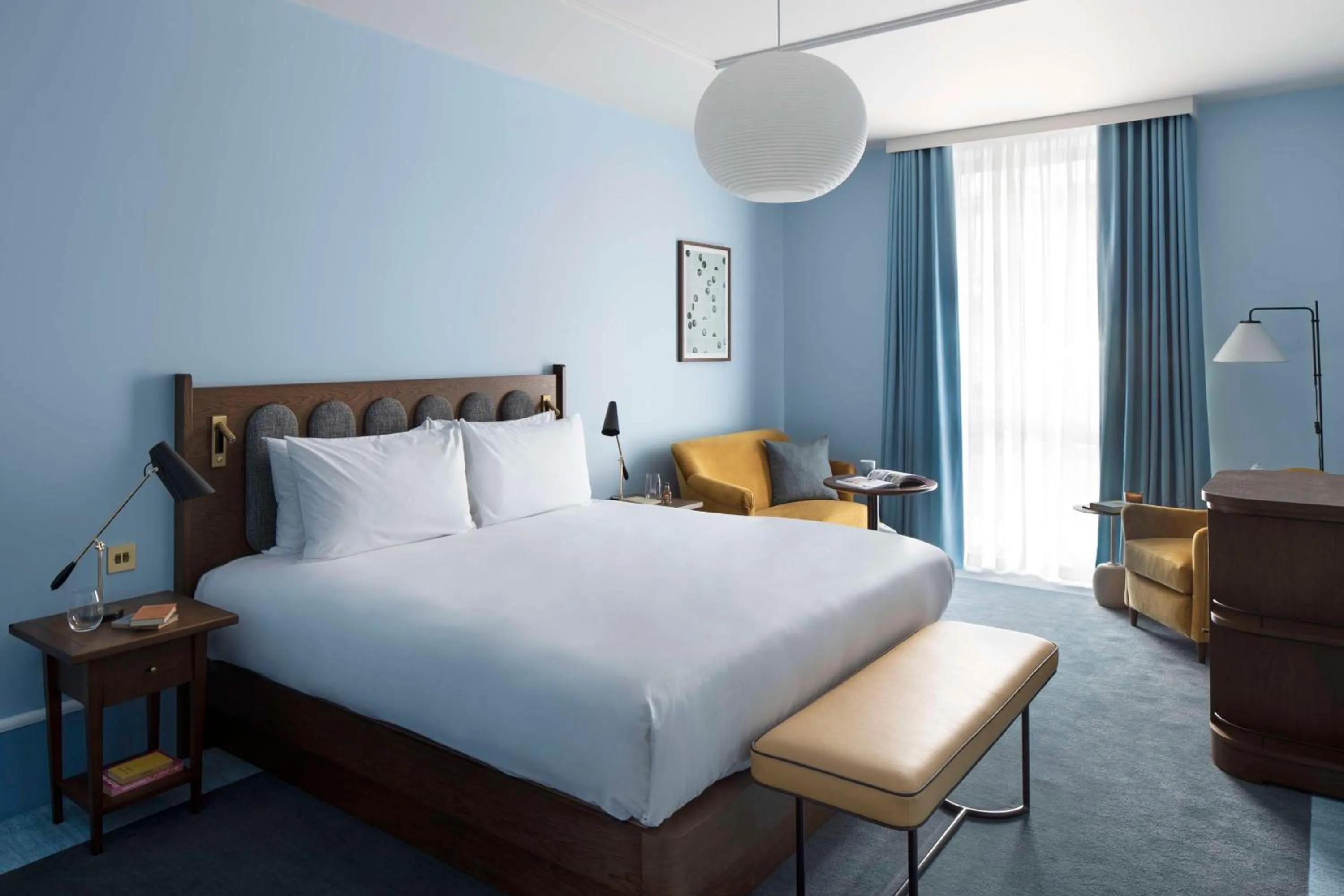 Deluxe King Room with Courtyard View in Hyatt Centric Cambridge