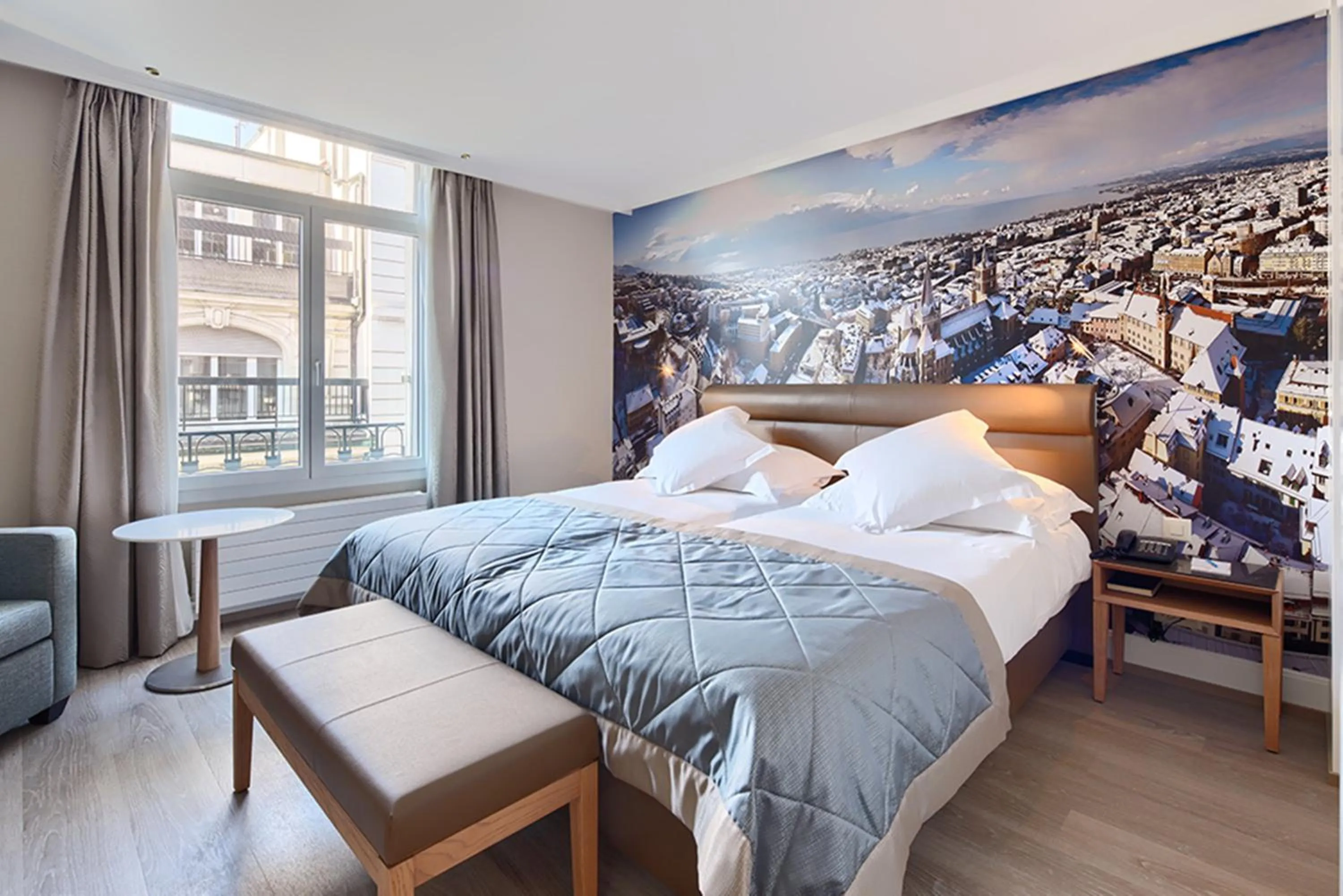 Double Room in Hôtel de la Paix Lausanne