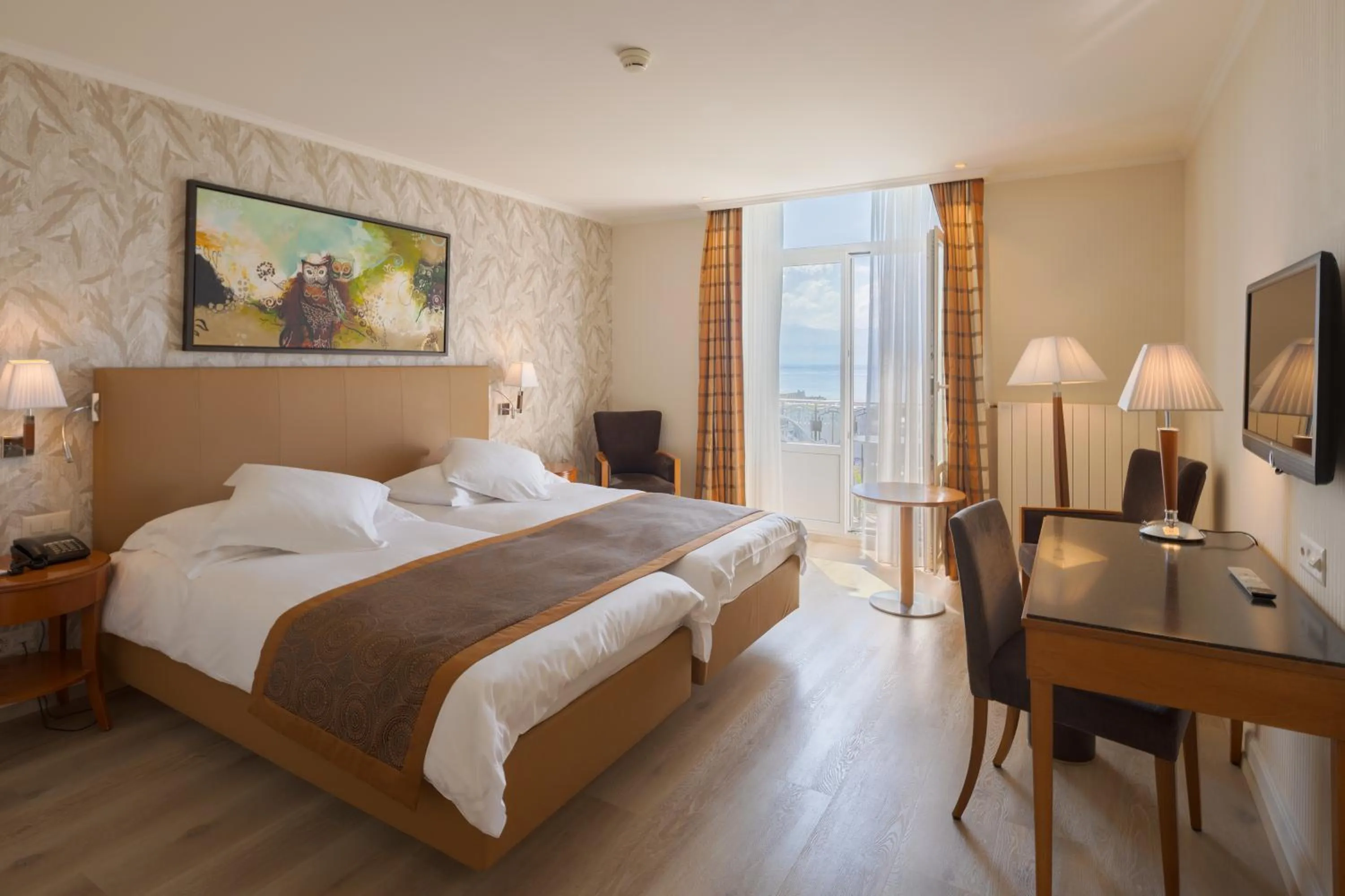 Double Room with Lake View in Hôtel de la Paix Lausanne