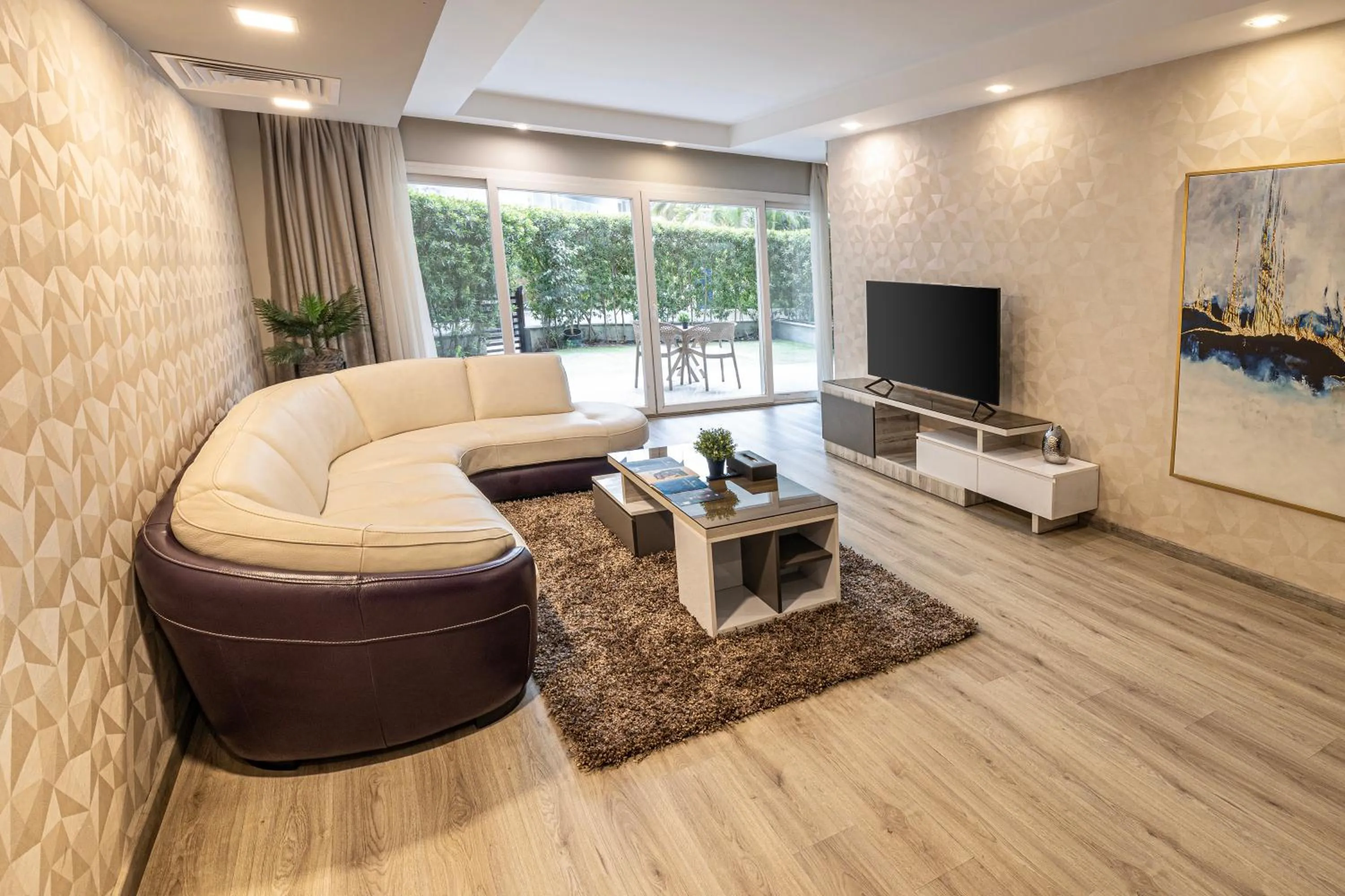 One-Bedroom Apartment with Pool View in Ocean Blue Studios