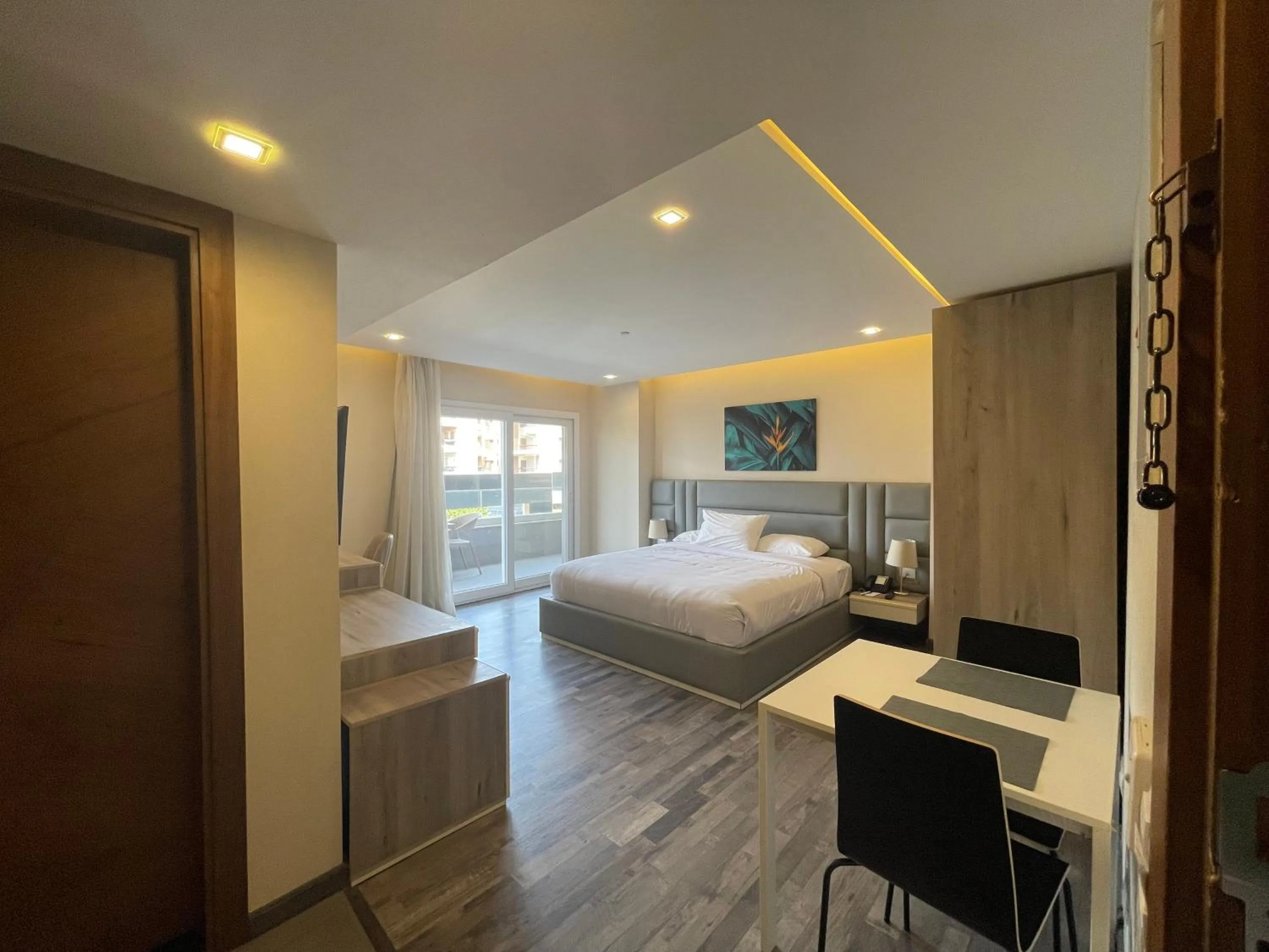 Deluxe Studio in Ocean Blue Studios