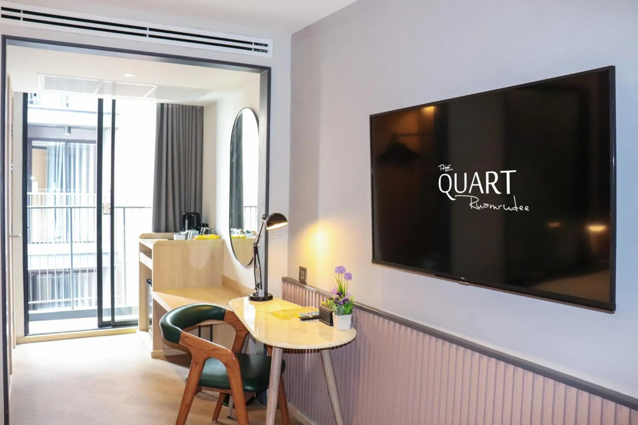 Standard Twin Room in The Quart Ruamrudee by UHG