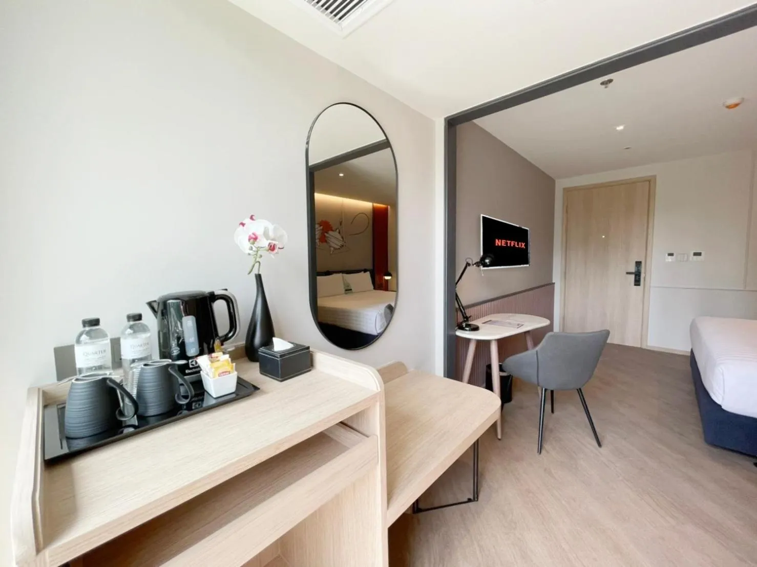 Deluxe Double Room with View in The Quart Ruamrudee by UHG