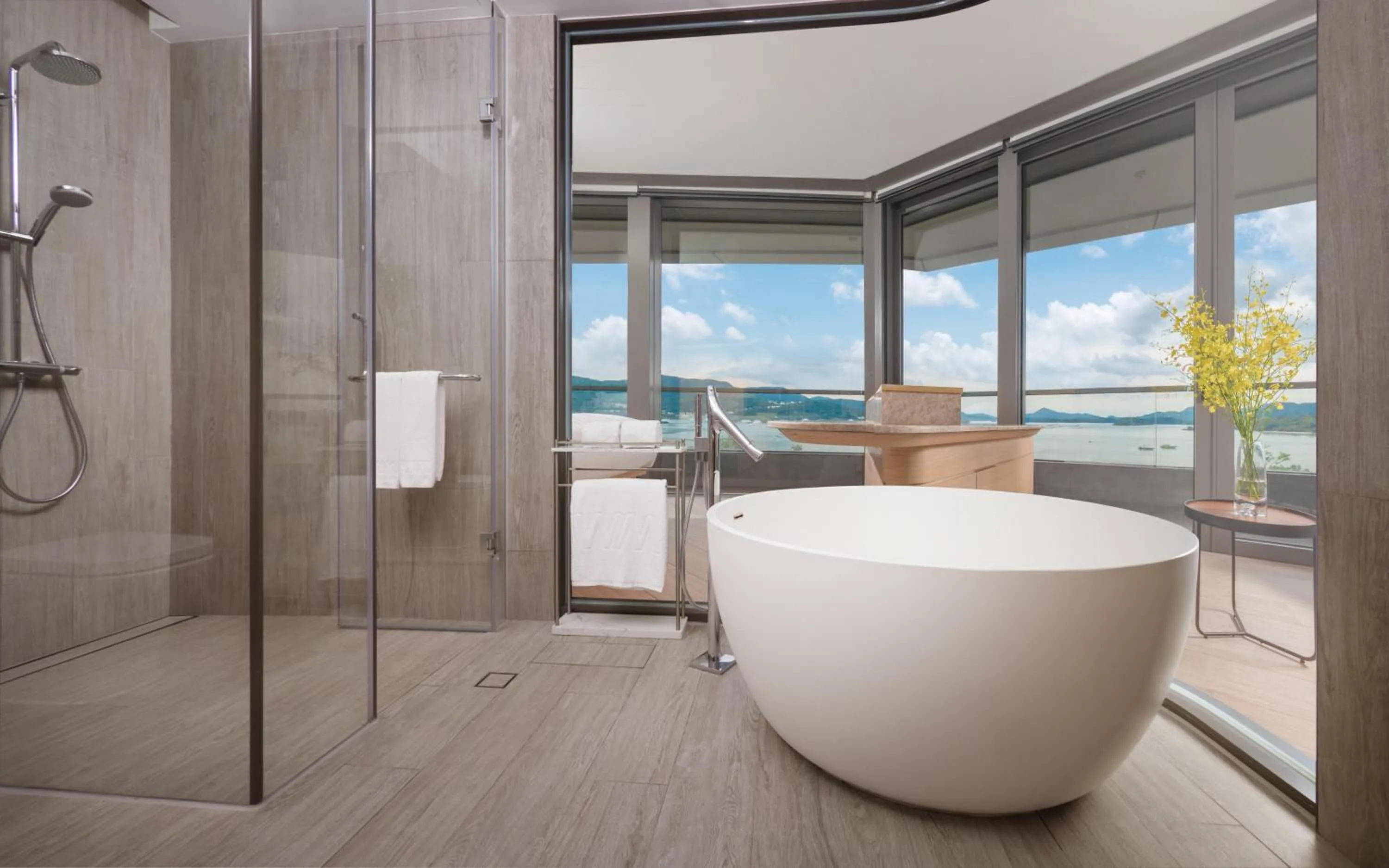 1 King Suite Sea View Balcony in WM Hotel Hong Kong, Vignette Collection