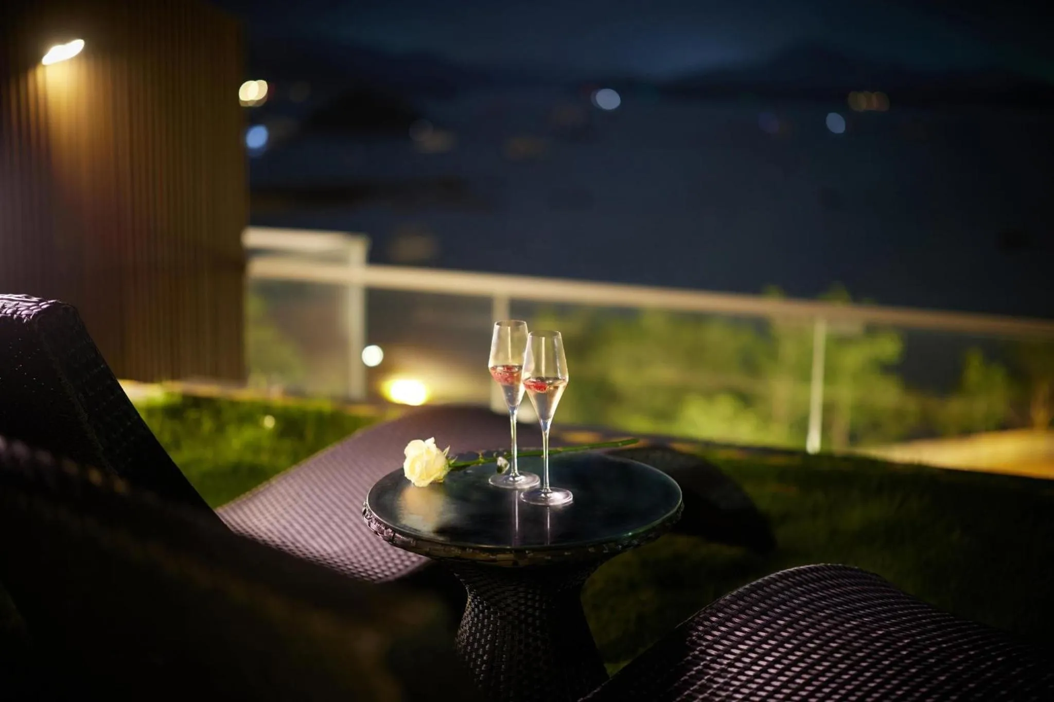 King Room with Balcony and Private Rooftop Garden - Sea View in WM Hotel Hong Kong, Vignette Collection