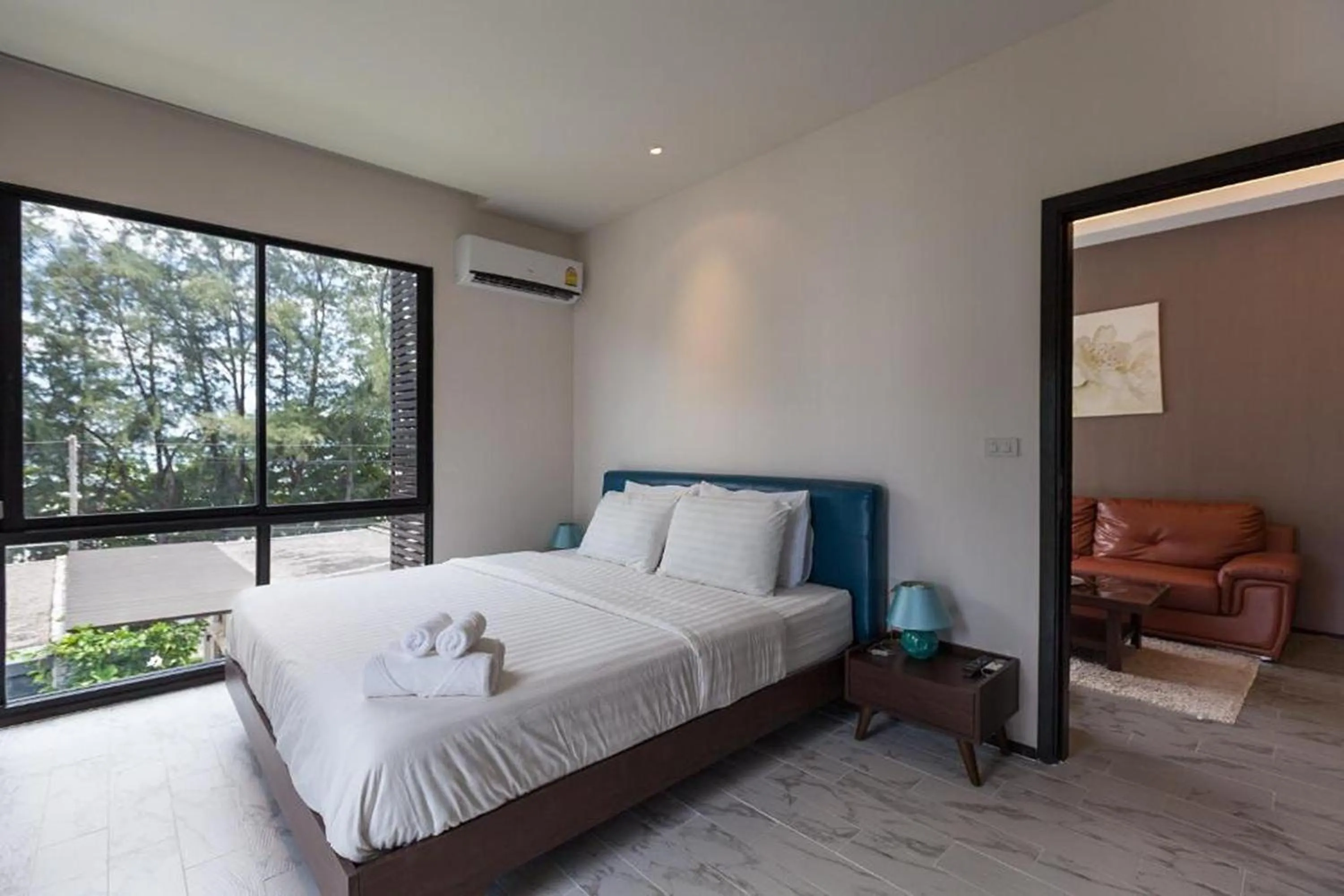 Suite - Sea Front in The Title Beach Front