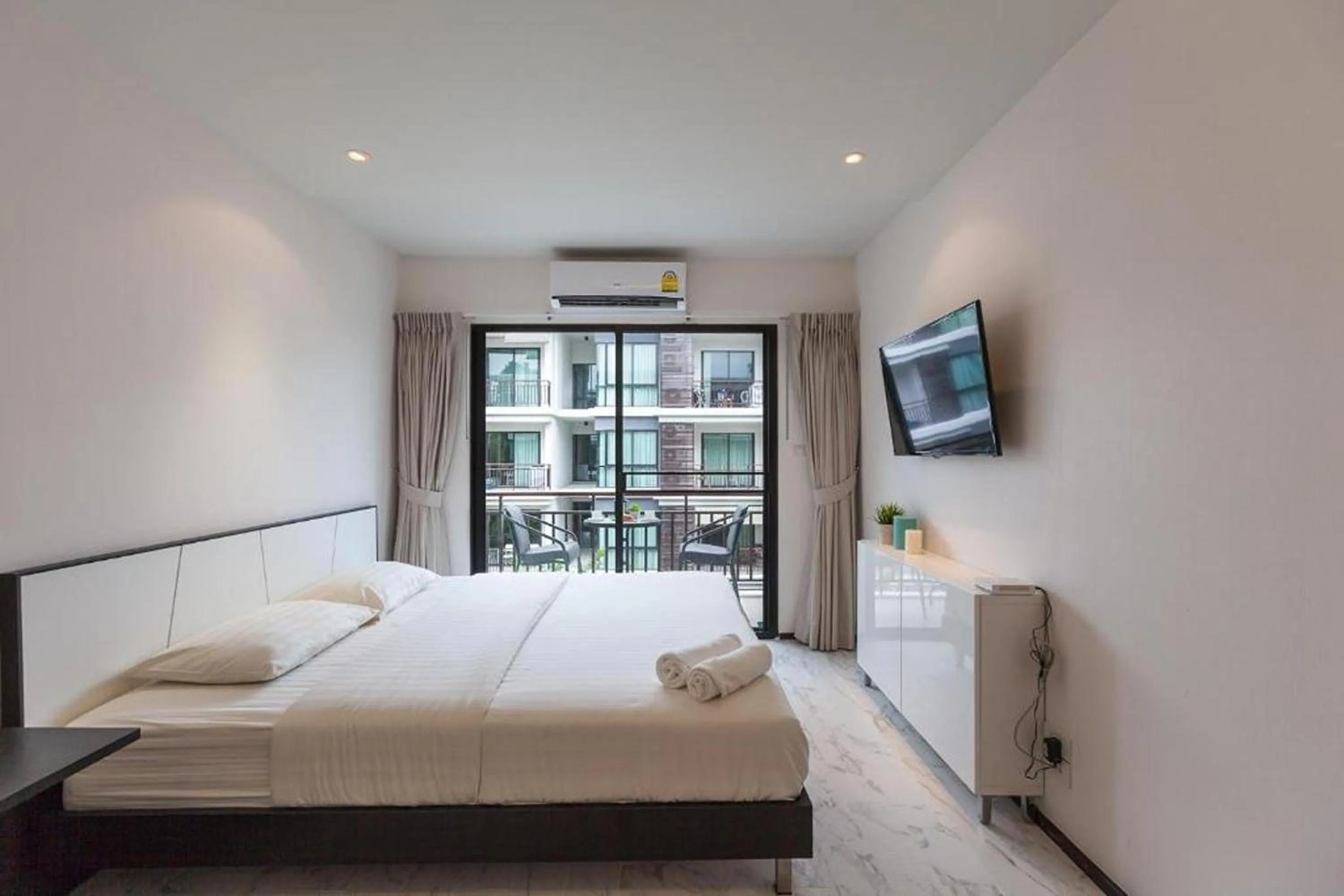 Superior Double Room in The Title Beach Front