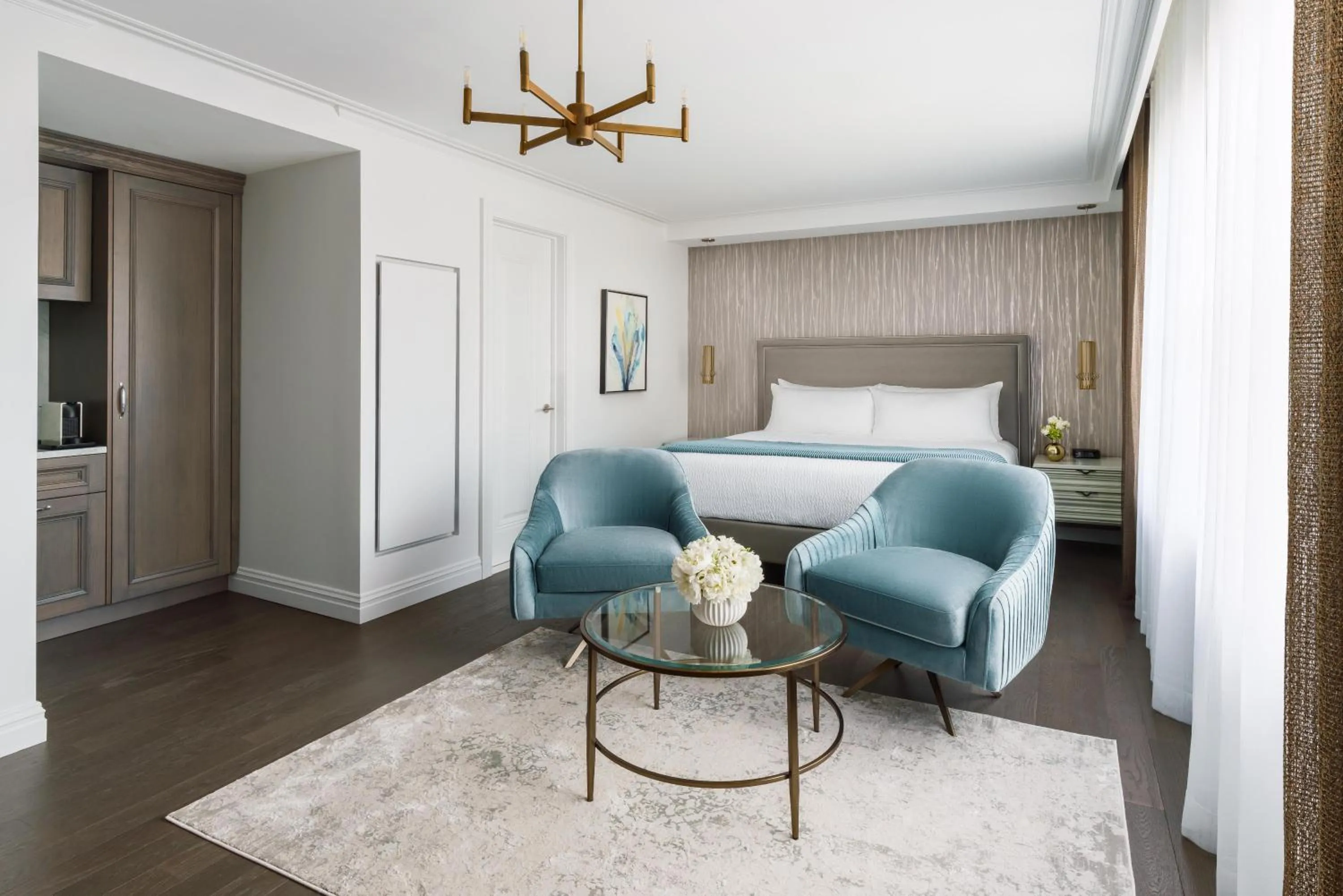 Deluxe King Room in The Wallace Hotel