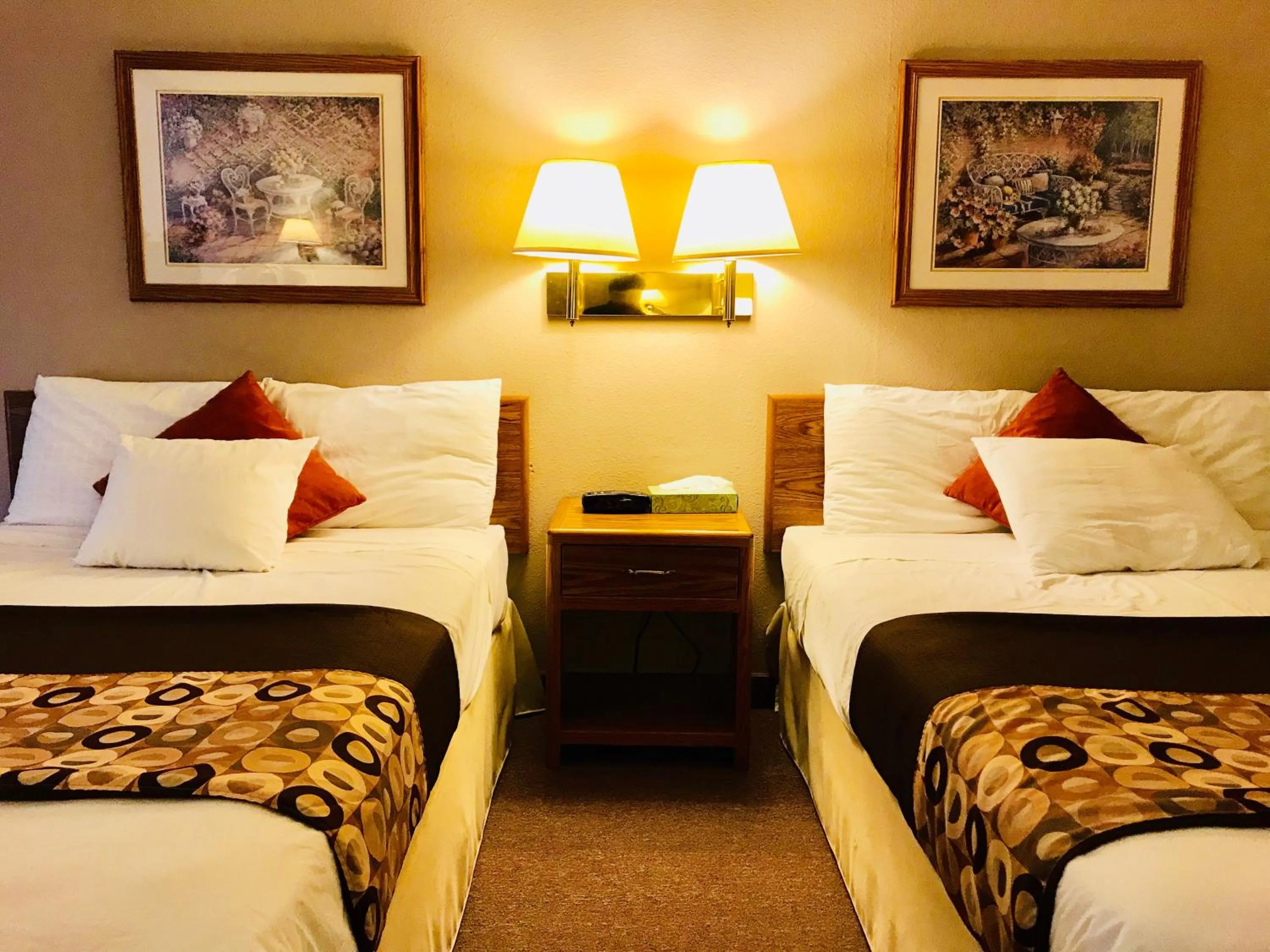 Double Room with Private Bathroom in STAY INN Burlington