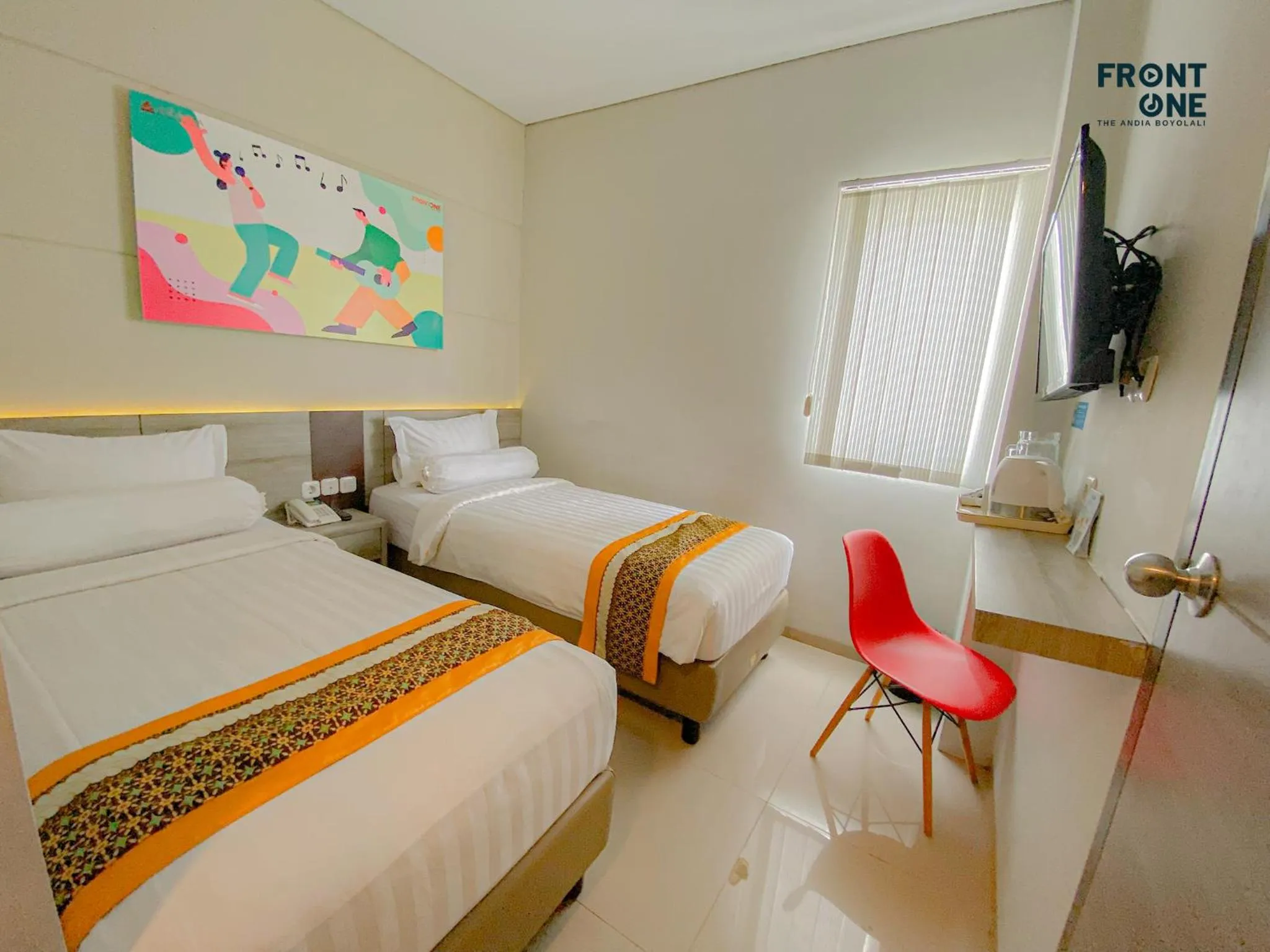 Standard Twin Room in Front One The Andia Boyolali