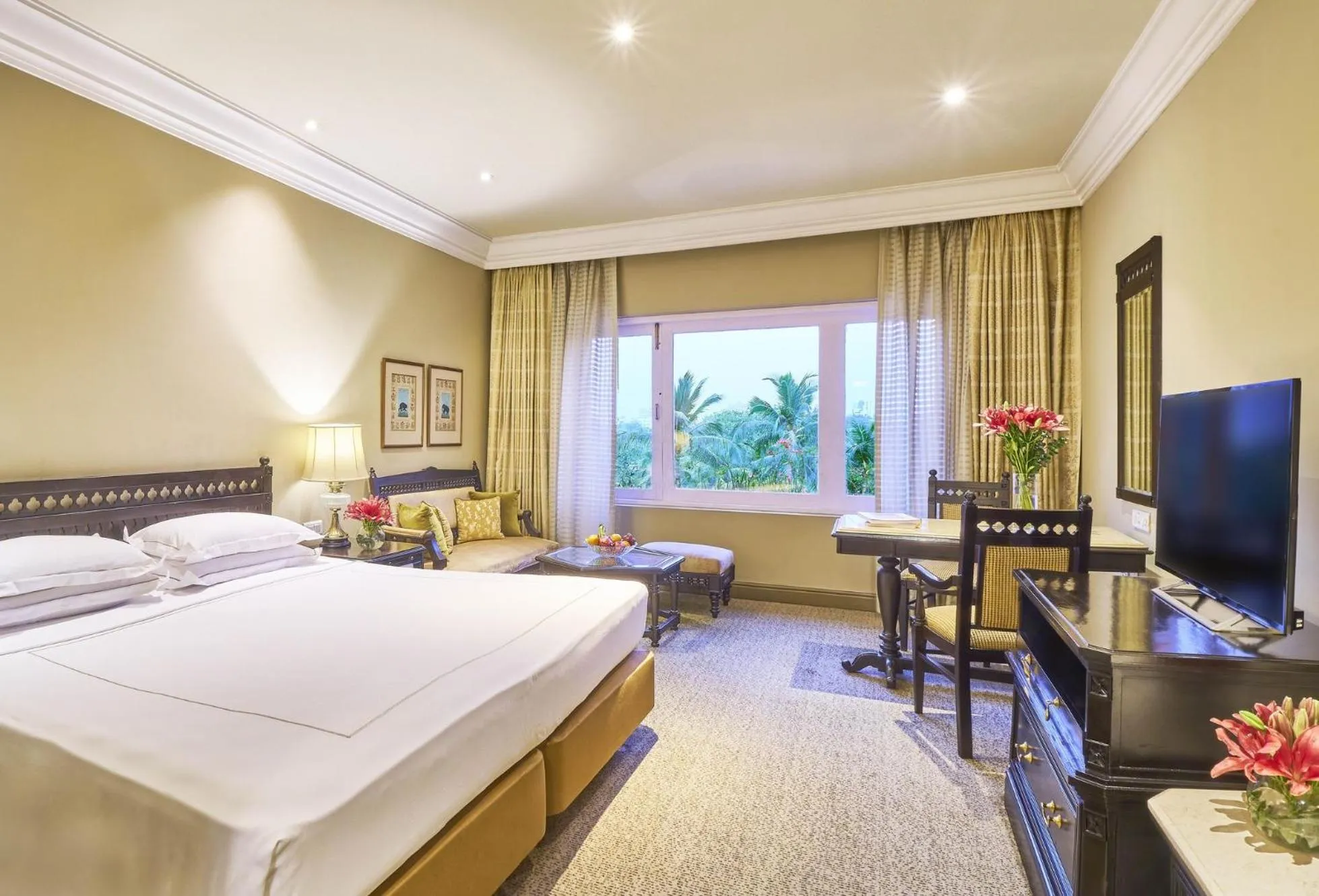 Deluxe Room Various View  King Bed - single occupancy in Taj Bengal
