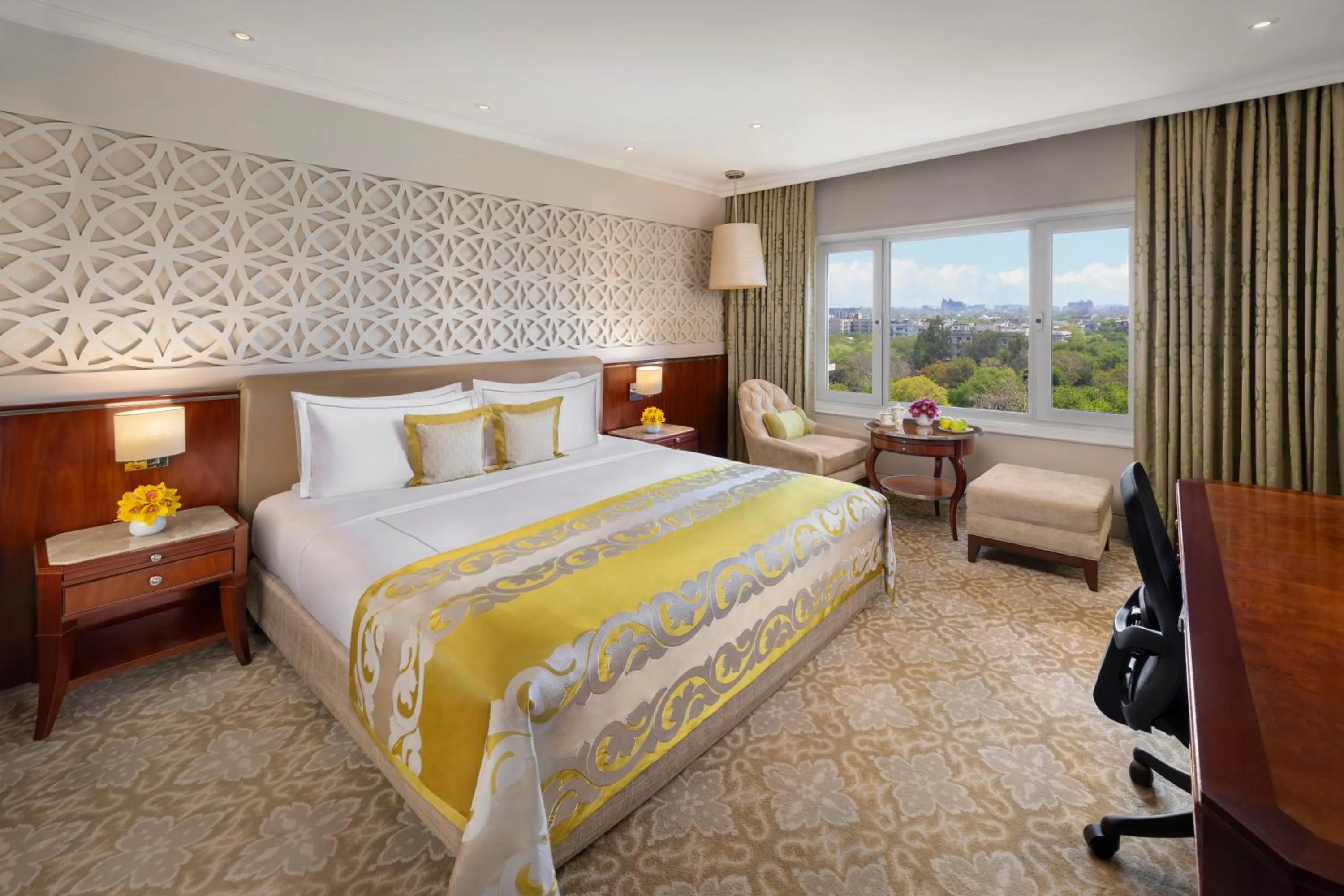 Deluxe Room King Bed Diplomatic Enclave View - single occupancy in Taj Palace, New Delhi