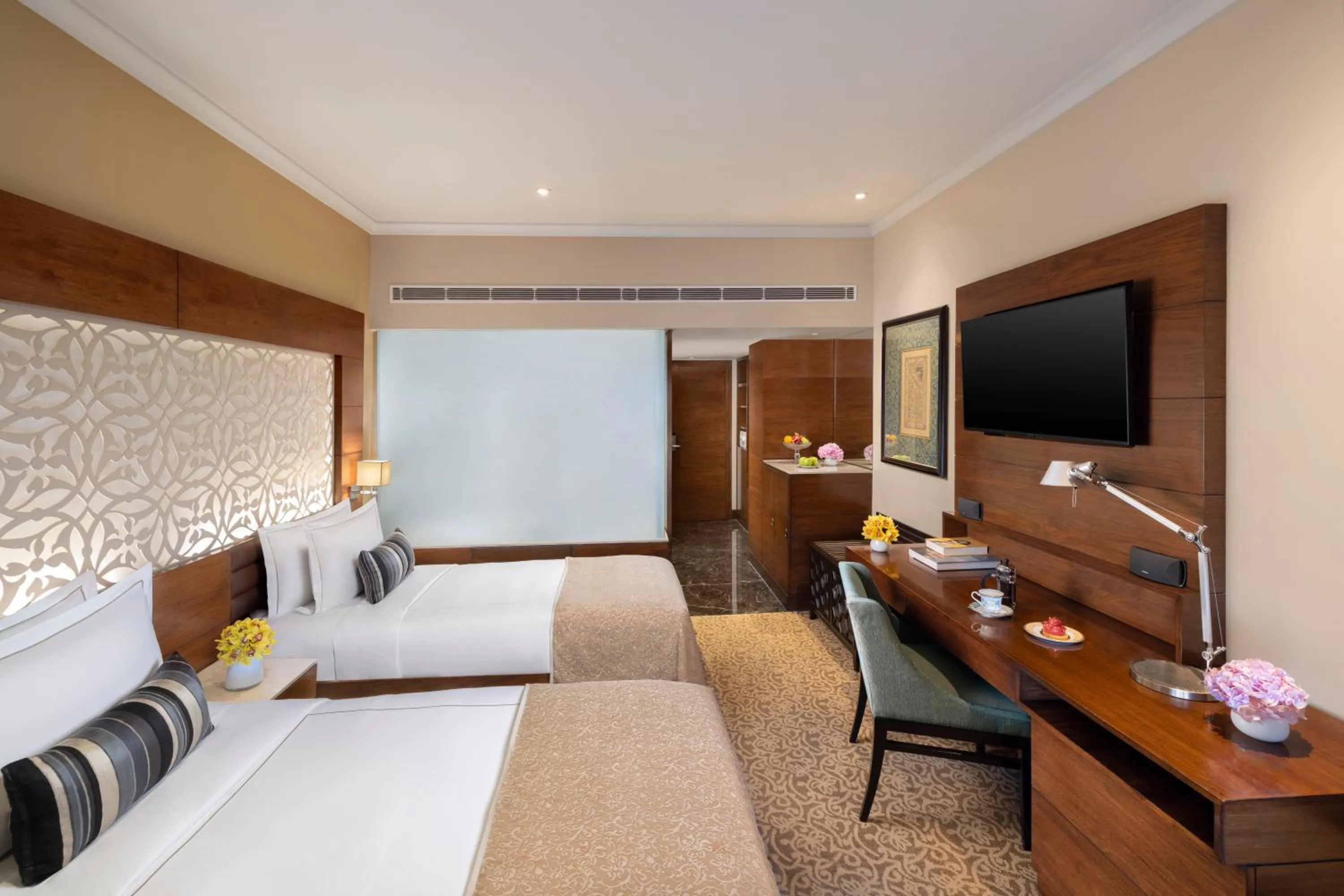 Taj Club Room Twin Bed Diplomatic Enclave View - single occupancy in Taj Palace, New Delhi