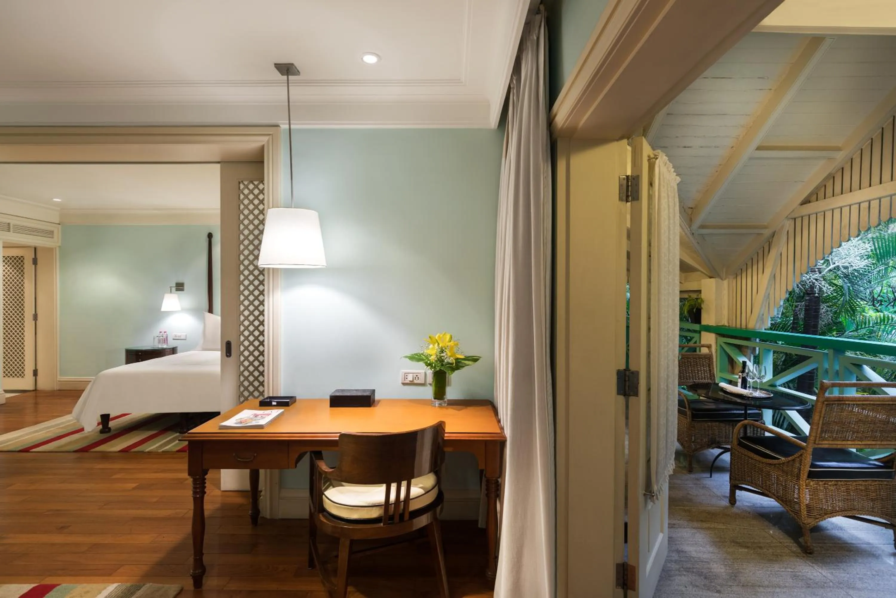 Executive Suite One Bedroom Garden View King Bed - single occupancy in Taj West End