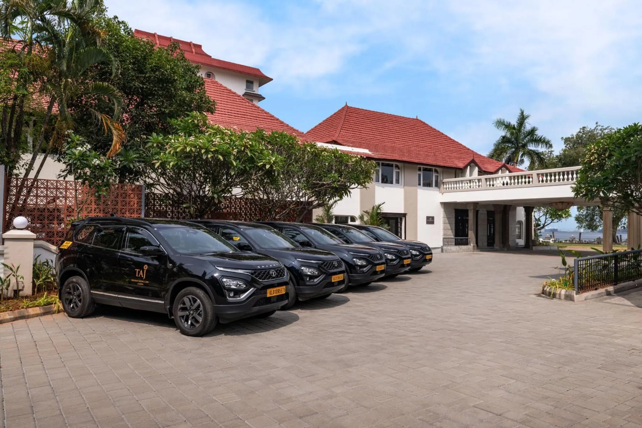 Luxury Seaview Room - single occupancy - King Bed in Taj Malabar Resort & Spa, Cochin.