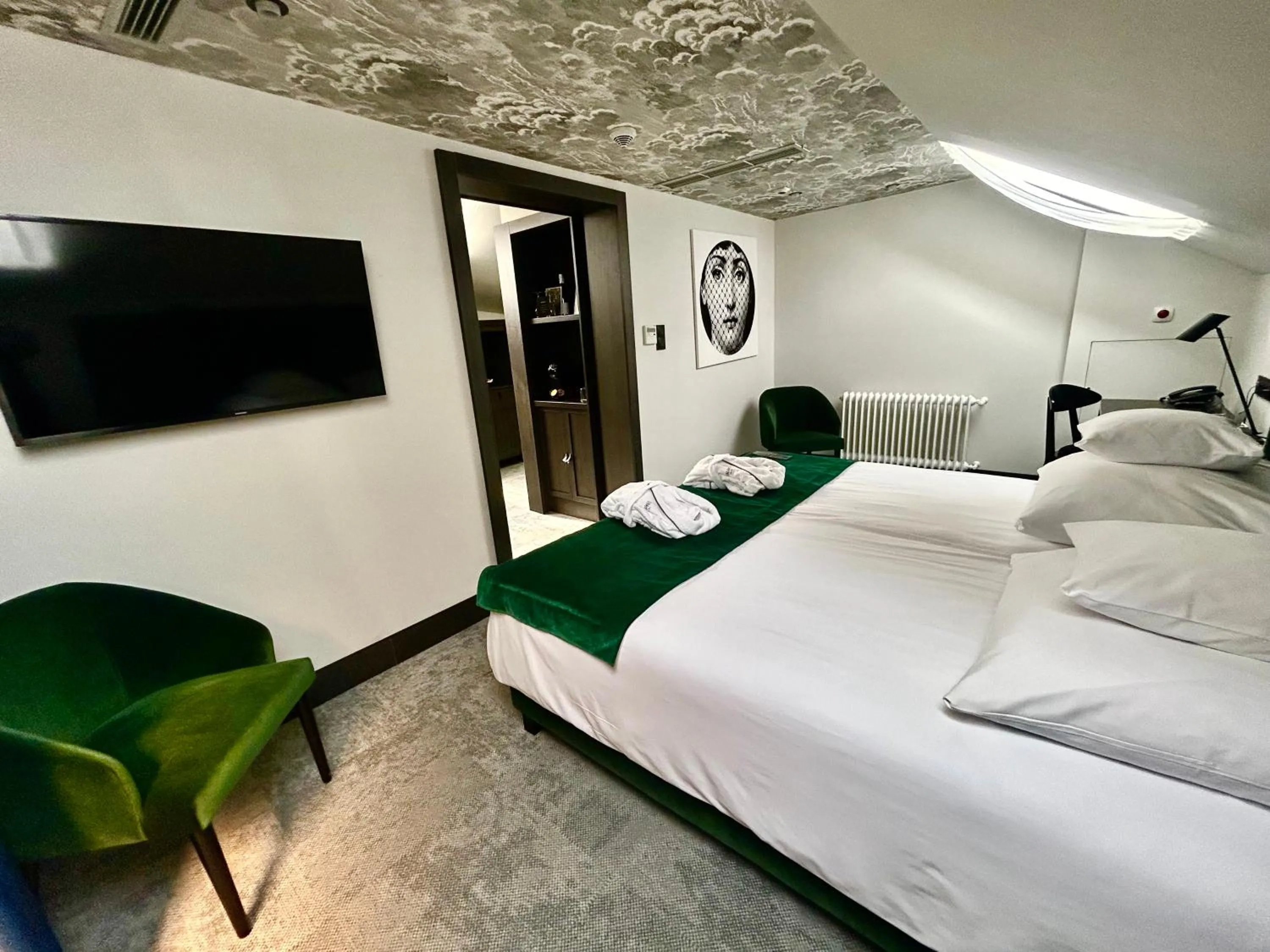 Junior Suite with King and Sofa Bed in Hotel Liberté 33