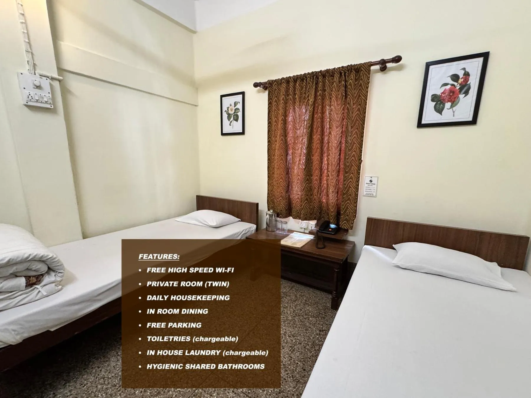 Twin Room with Shared Bathroom in Hotel Saluja